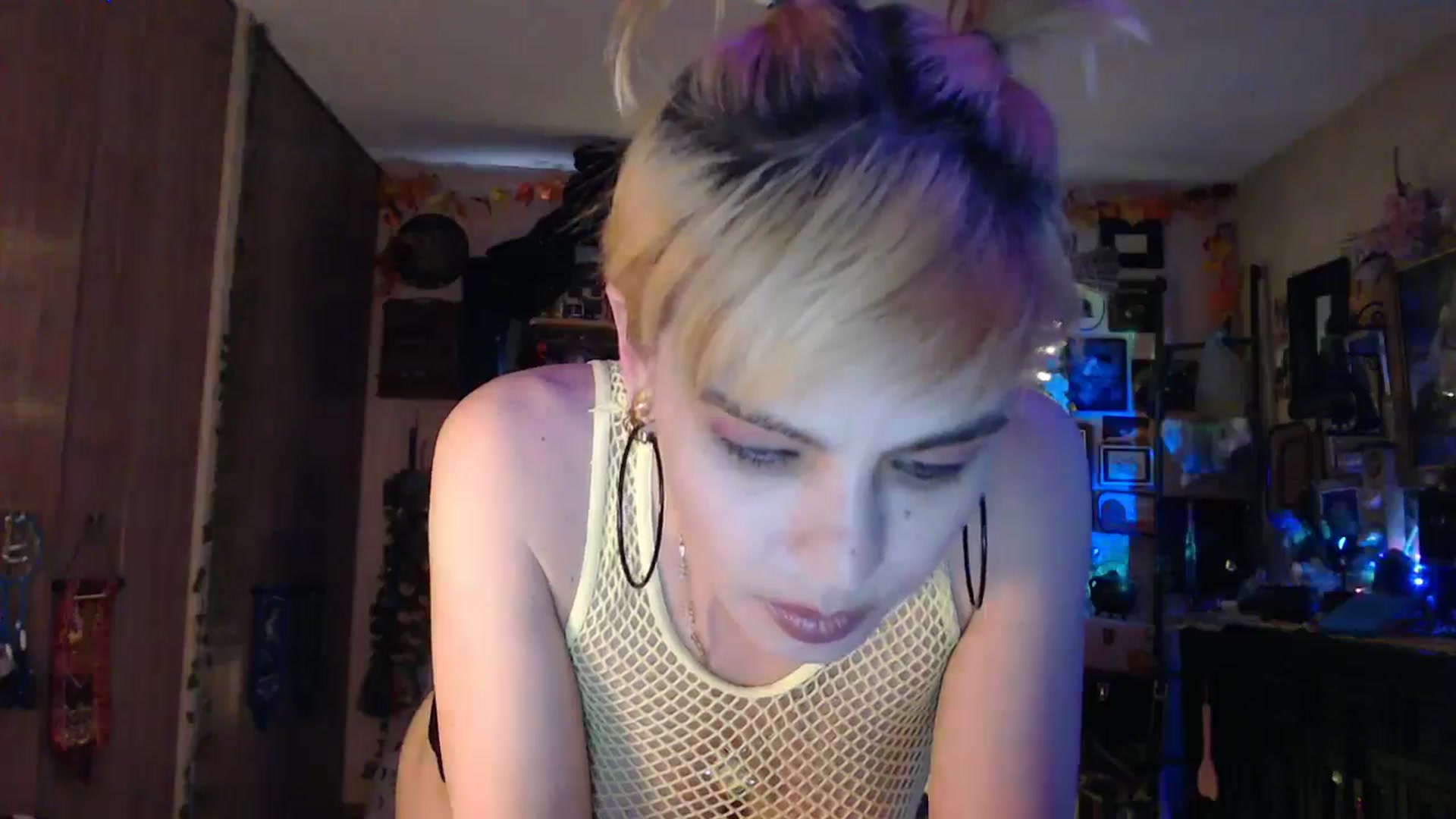 Gallery image thumbnail from Ancored's myfreecams stream on, 04/28/2025, 23:19 image 12 of 20