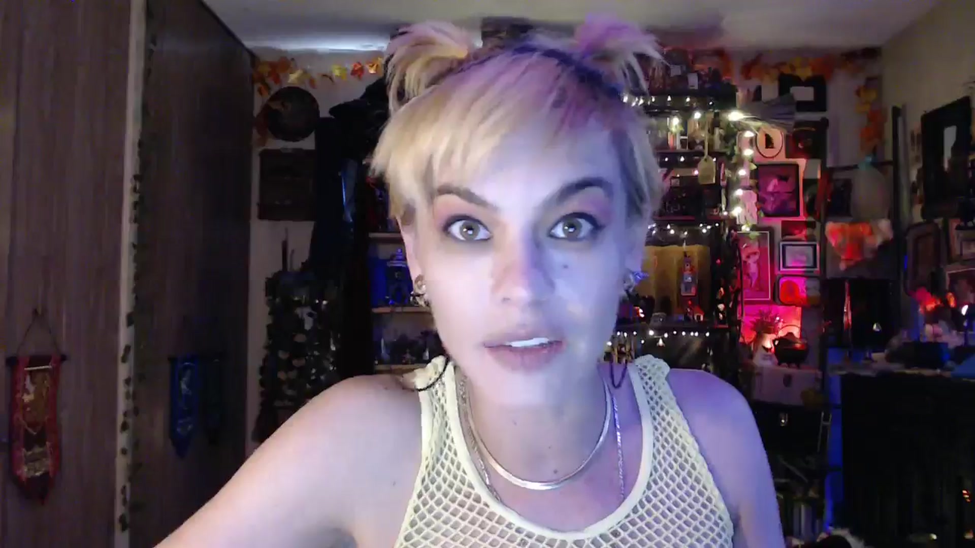 Gallery image thumbnail from Ancored's myfreecams stream on, 04/29/2025, 24:00 image 19 of 20