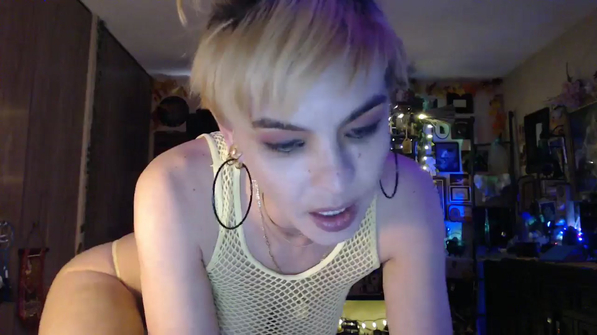 Gallery image thumbnail from Ancored's myfreecams stream on, 04/29/2025, 24:00 image 17 of 20