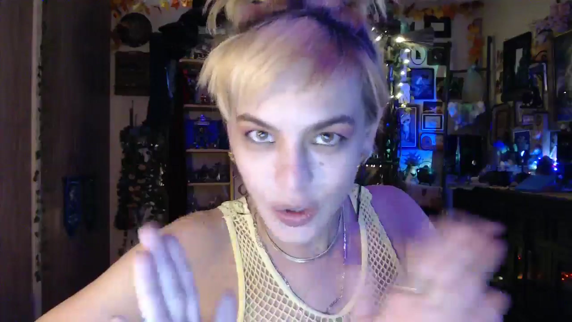 Gallery image thumbnail from Ancored's myfreecams stream on, 04/29/2025, 24:00 image 10 of 20
