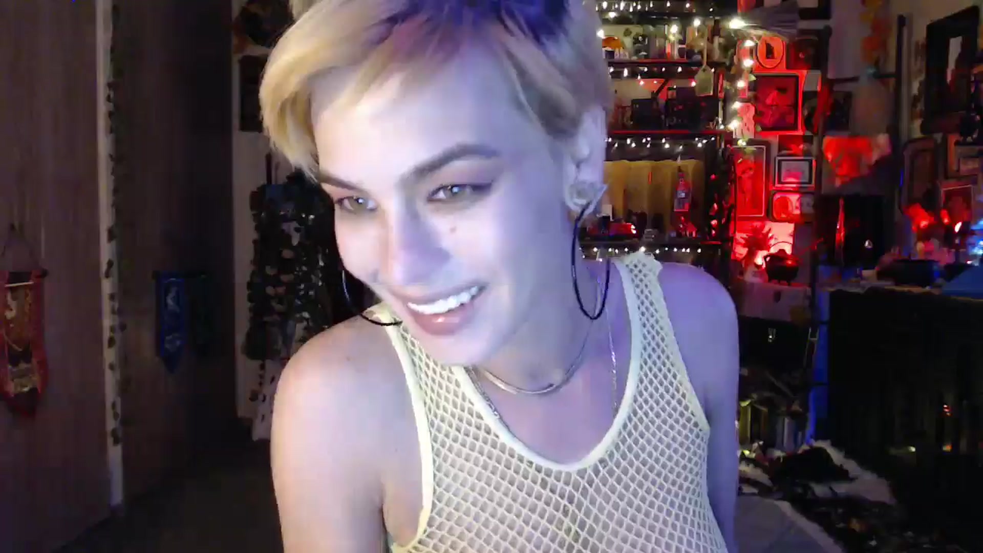 Gallery image thumbnail from Ancored's myfreecams stream on, 04/29/2025, 24:24 image 6 of 20