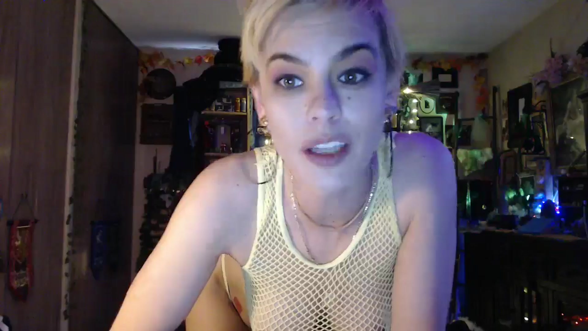 Gallery image thumbnail from Ancored's myfreecams stream on, 04/29/2025, 24:24 image 8 of 20