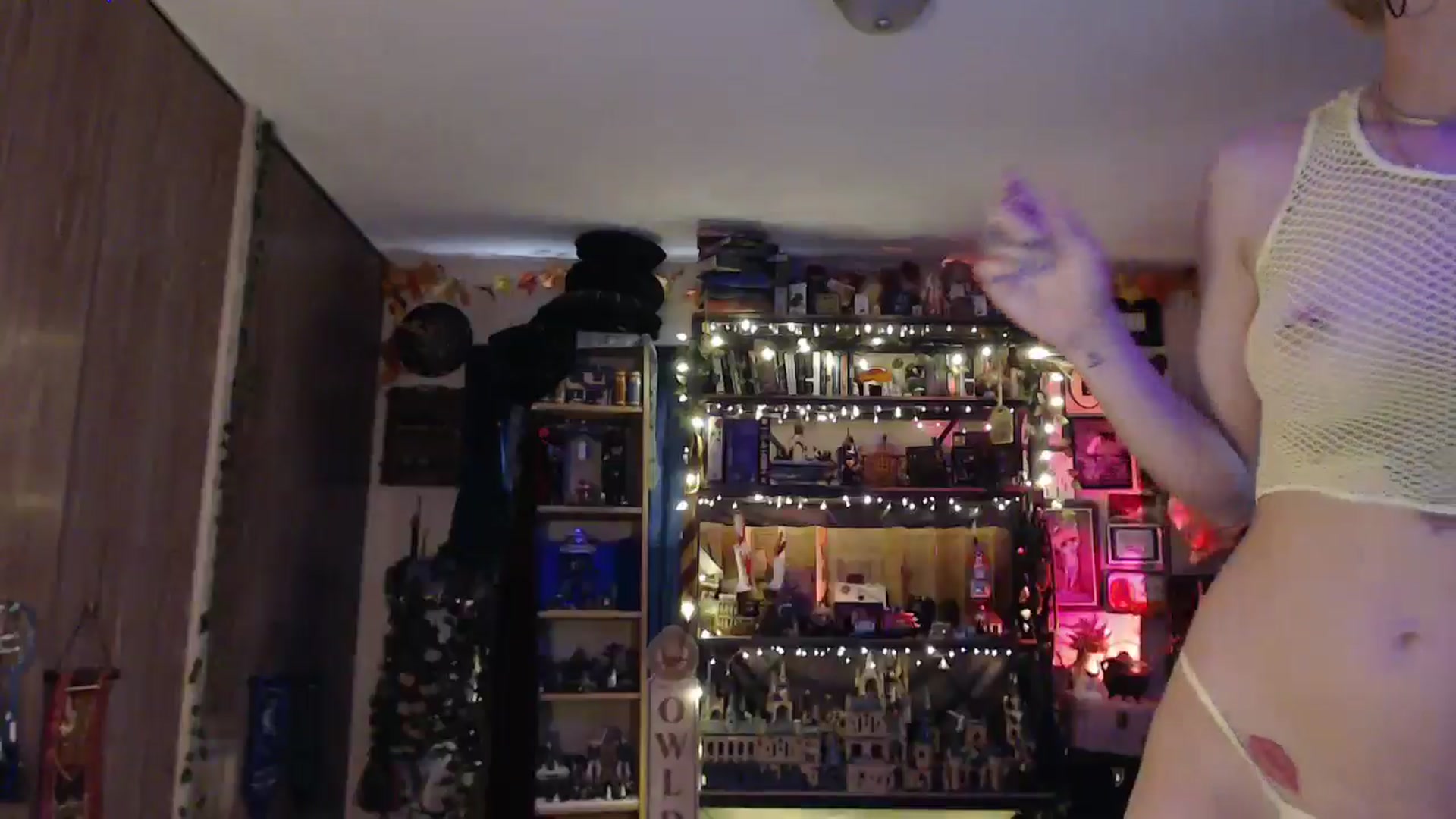Gallery image thumbnail from Ancored's myfreecams stream on, 04/29/2025, 24:24 image 7 of 20