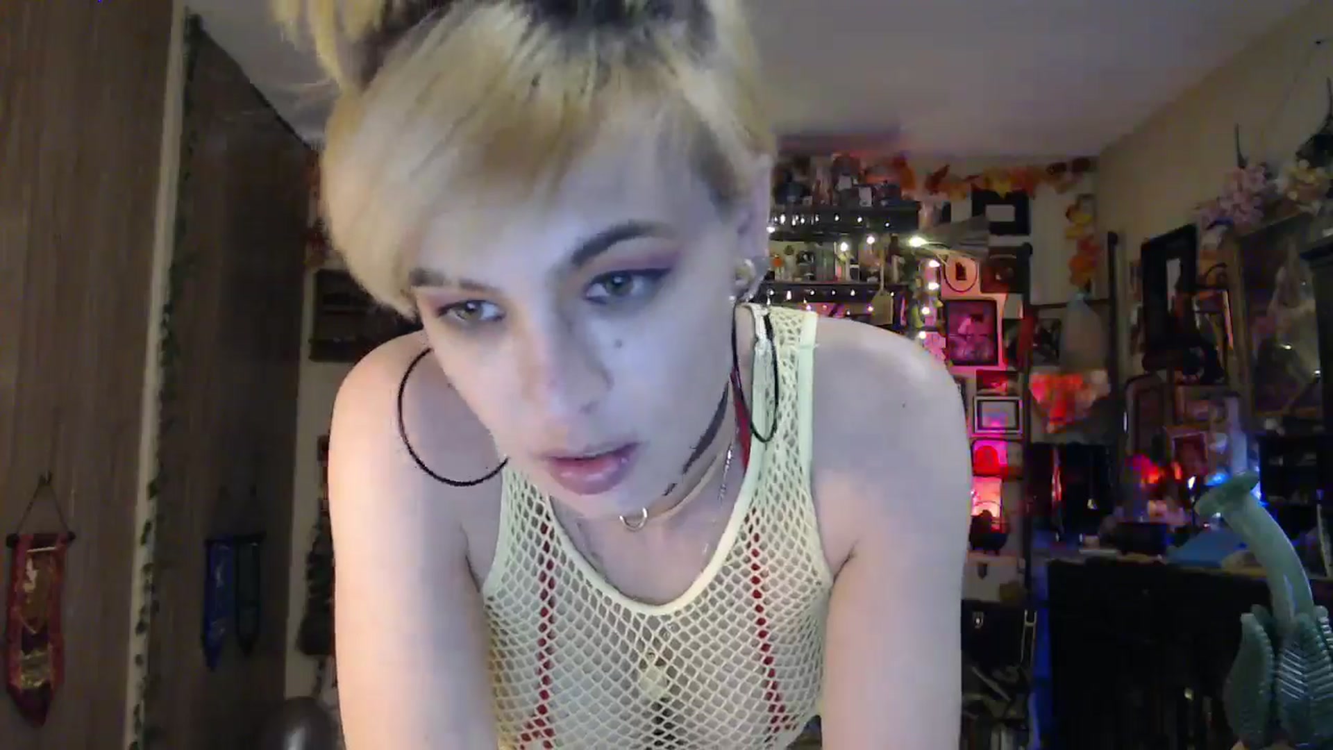 Gallery image thumbnail from Ancored's myfreecams stream on, 04/29/2025, 01:41 image 10 of 20