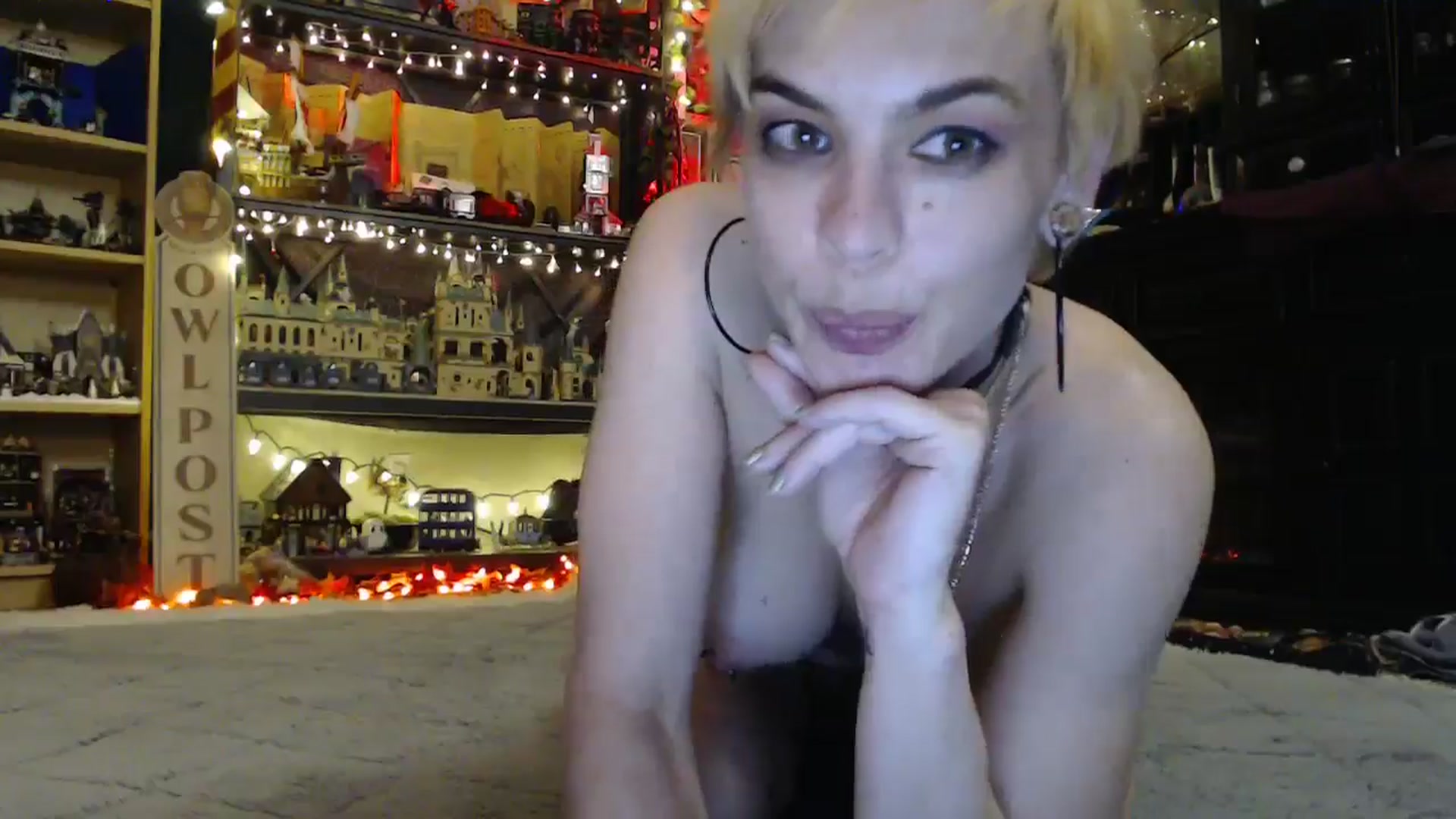 Gallery image thumbnail from Ancored's myfreecams stream on, 04/29/2025, 04:00 image 16 of 20