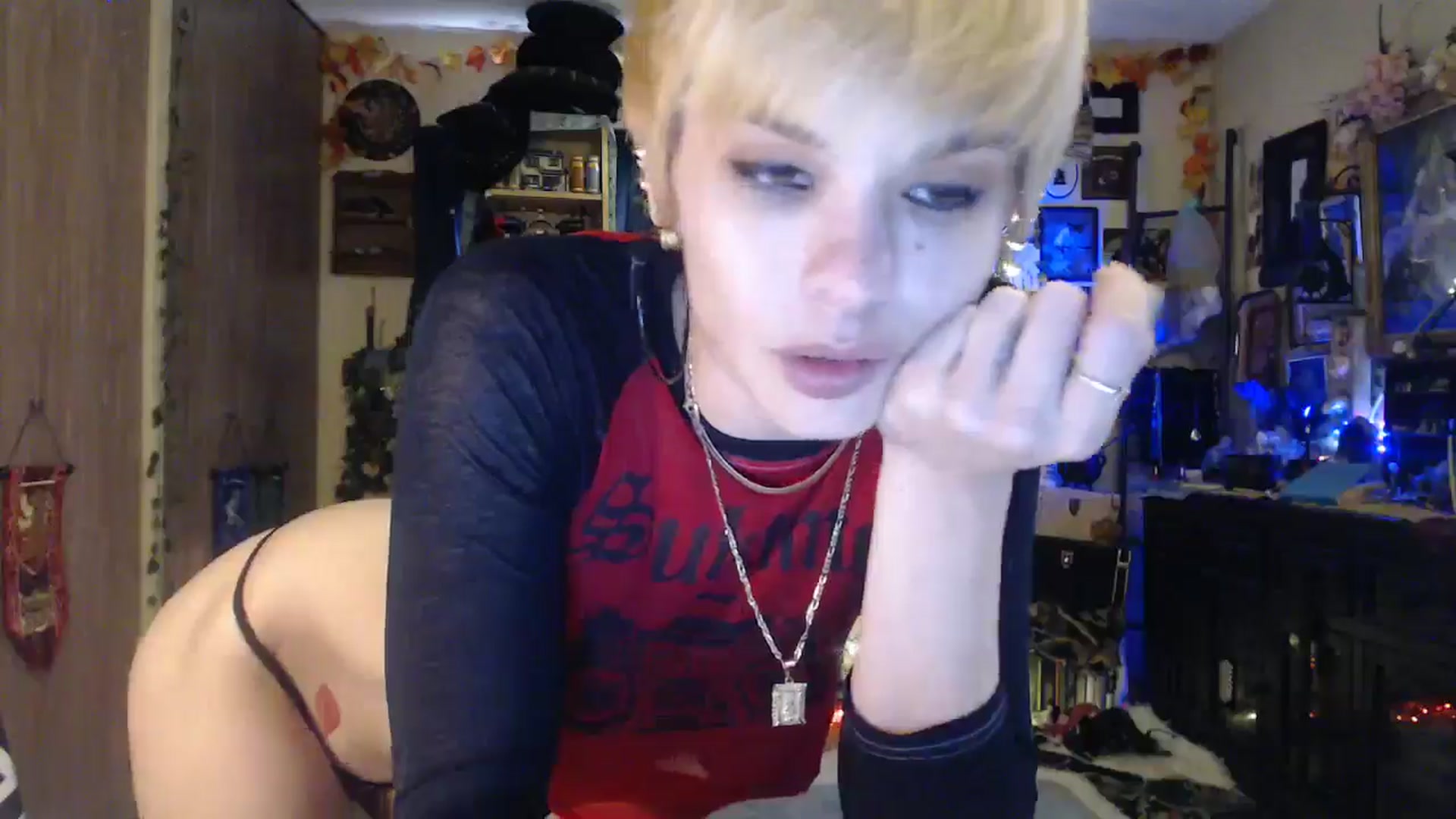 Gallery image thumbnail from Ancored's myfreecams stream on, 04/30/2025, 24:01 image 7 of 20