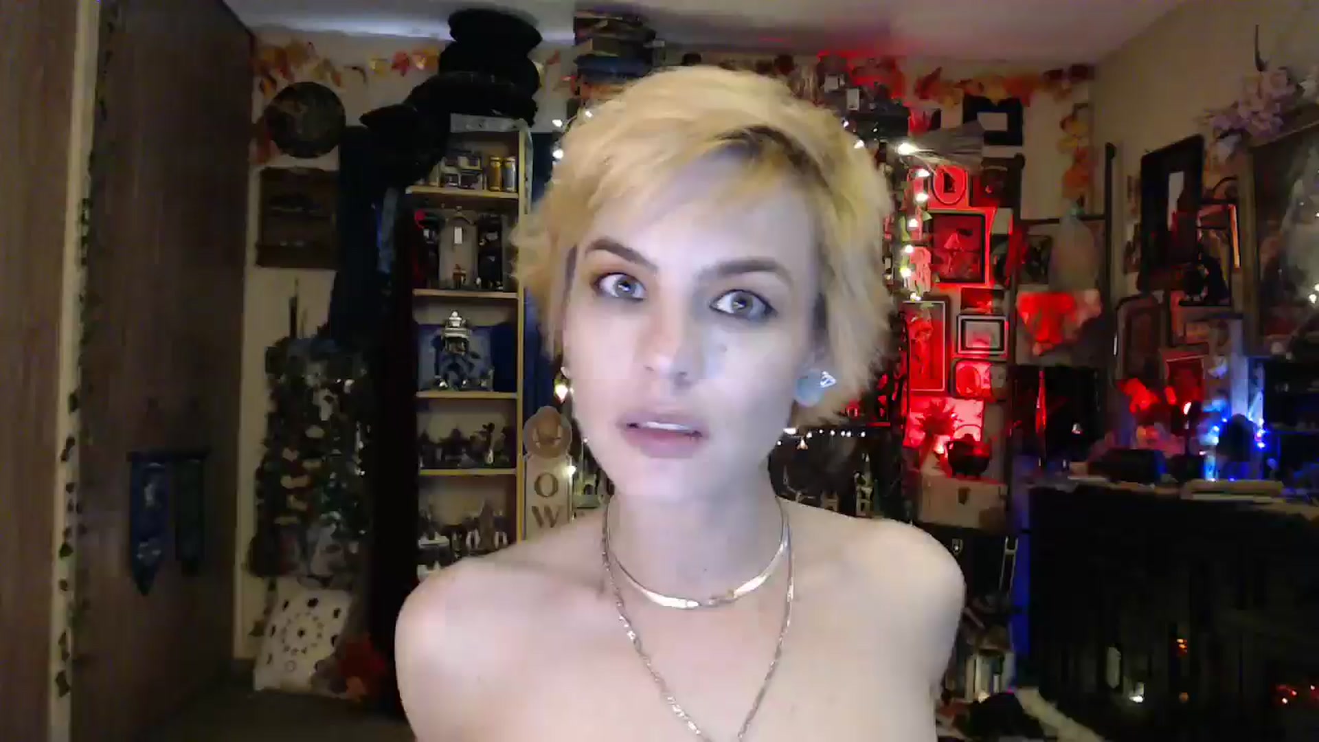 Gallery image thumbnail from Ancored's myfreecams stream on, 05/01/2025, 24:28 image 16 of 20