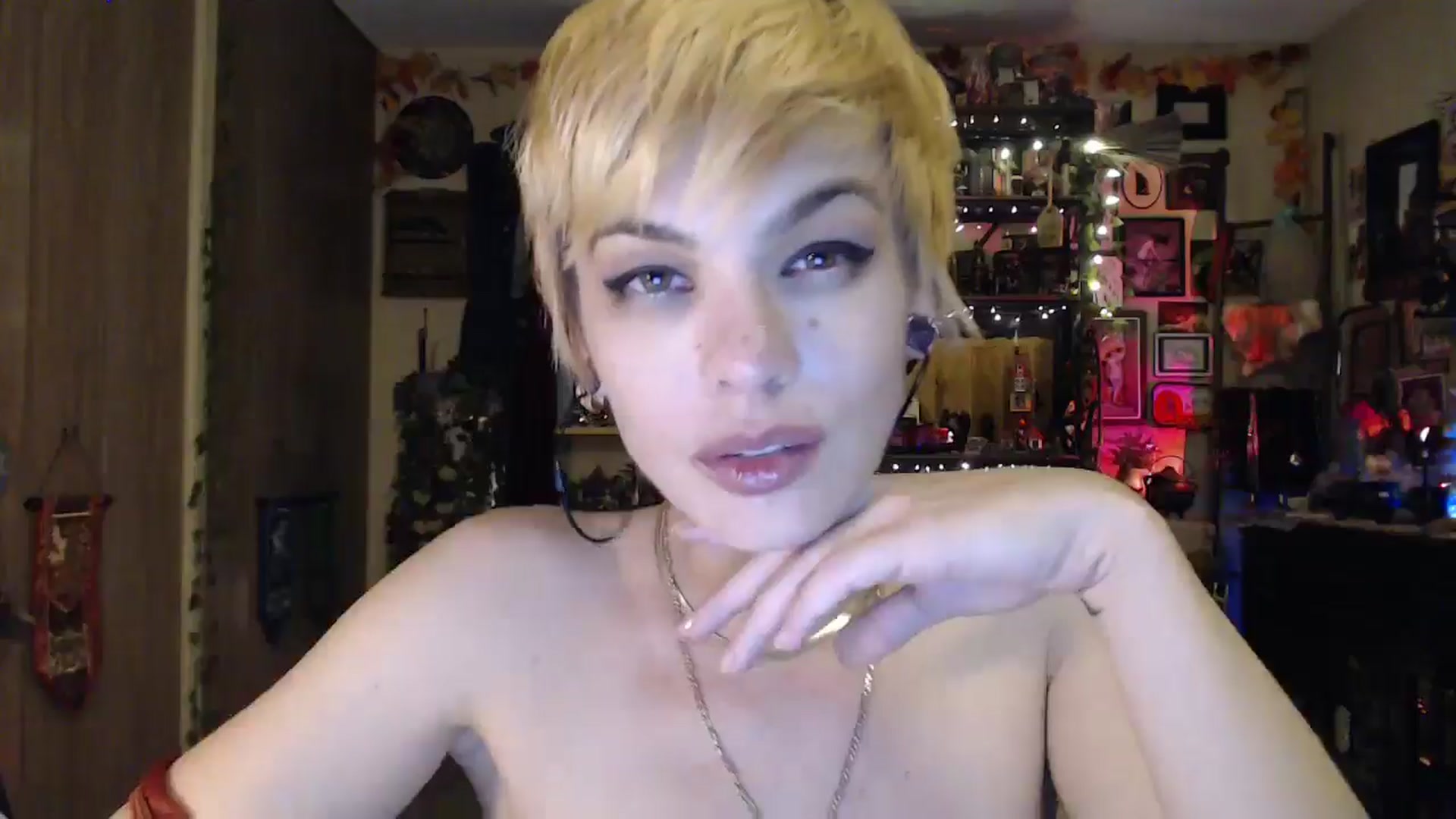 Gallery image thumbnail from Ancored's myfreecams stream on, 05/06/2025, 02:52 image 5 of 20