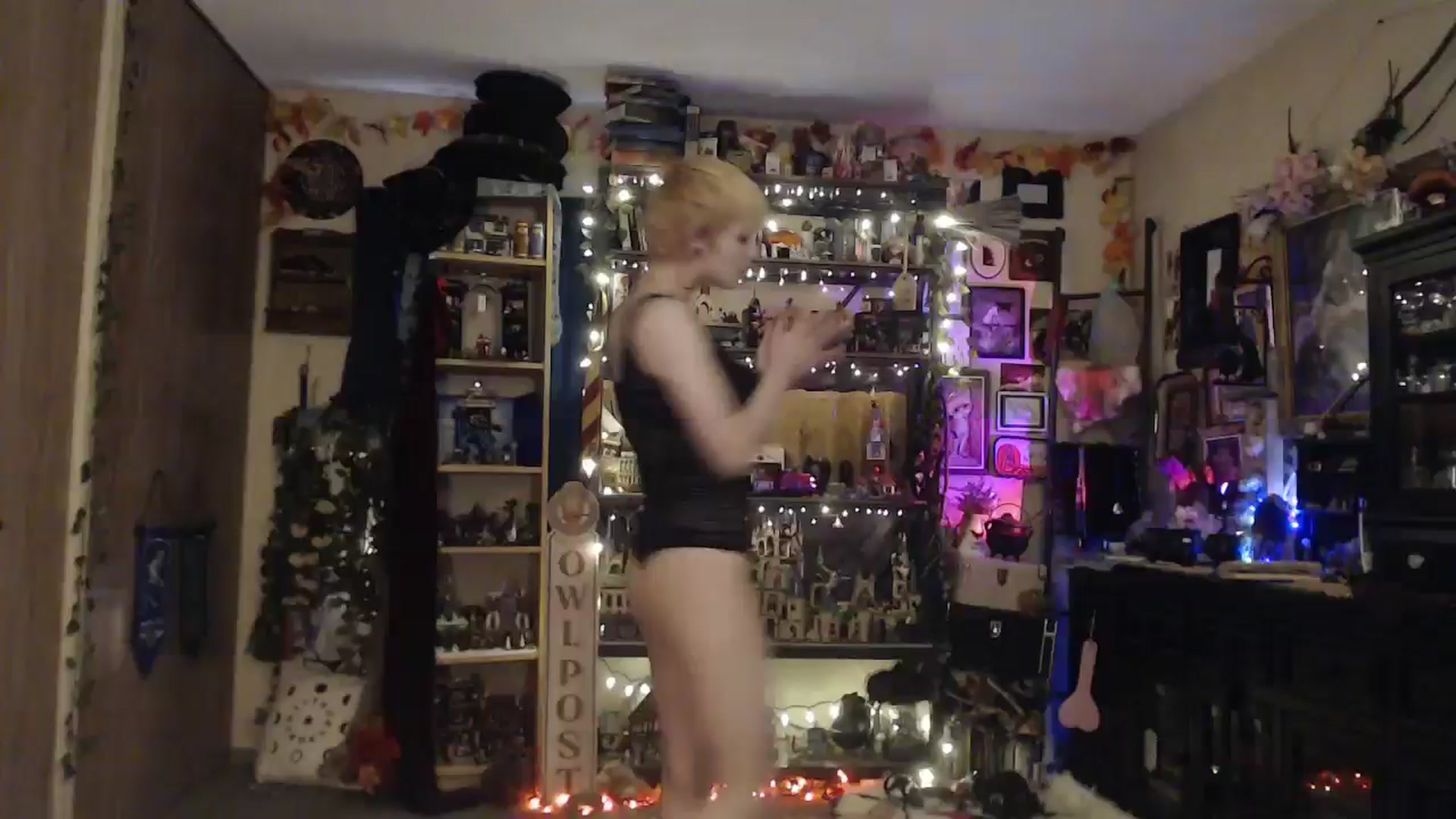 Gallery image thumbnail from Ancored's myfreecams stream on, 05/07/2025, 24:55 image 9 of 20
