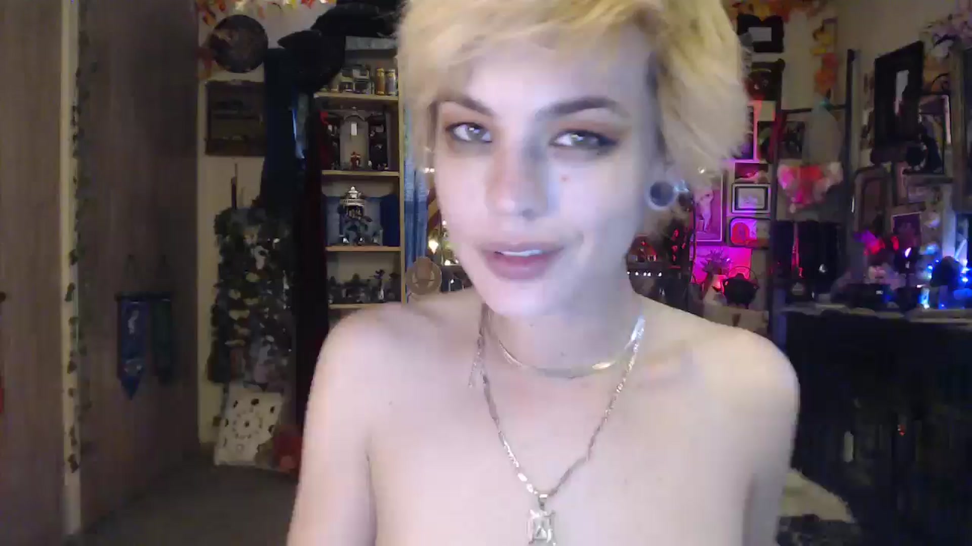 Gallery image thumbnail from Ancored's myfreecams stream on, 05/09/2025, 24:41 image 8 of 20