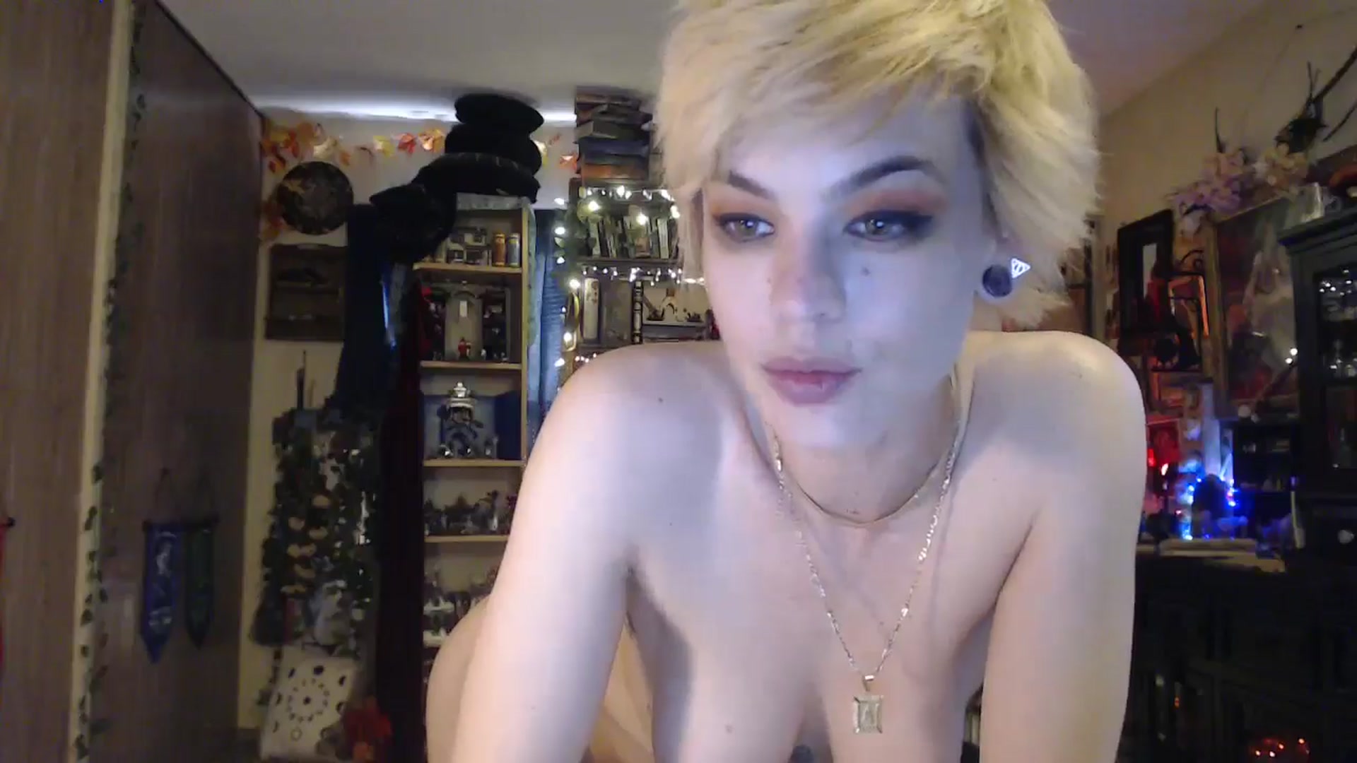 Gallery image thumbnail from Ancored's myfreecams stream on, 05/09/2025, 24:41 image 11 of 20