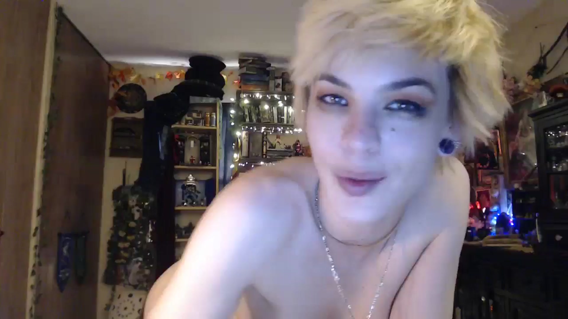 Gallery image thumbnail from Ancored's myfreecams stream on, 05/09/2025, 02:03 image 5 of 20