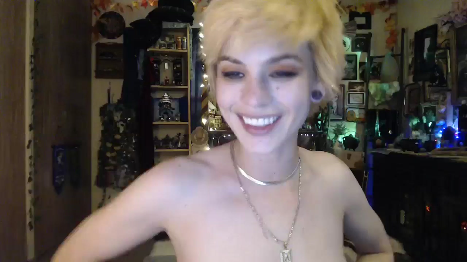 Gallery image thumbnail from Ancored's myfreecams stream on, 05/09/2025, 02:03 image 7 of 20