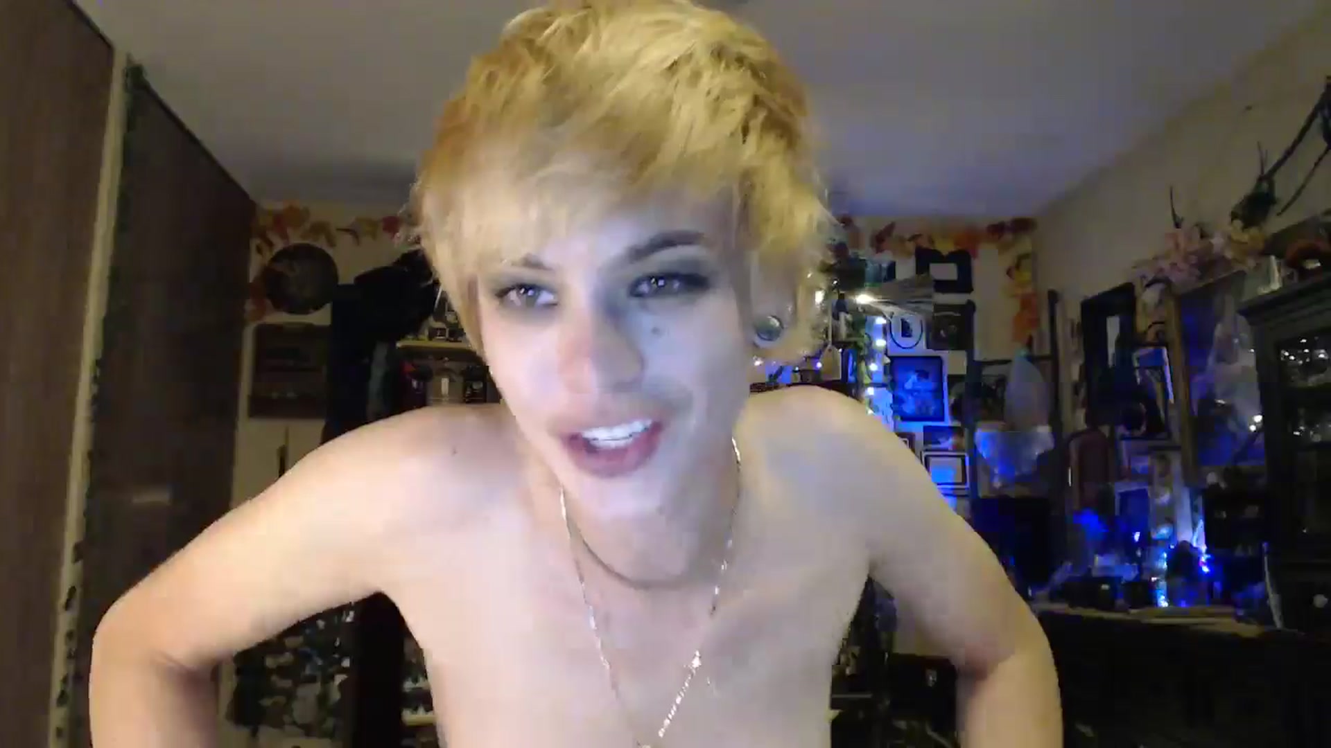 Gallery image thumbnail from Ancored's myfreecams stream on, 05/12/2025, 01:50 image 2 of 20