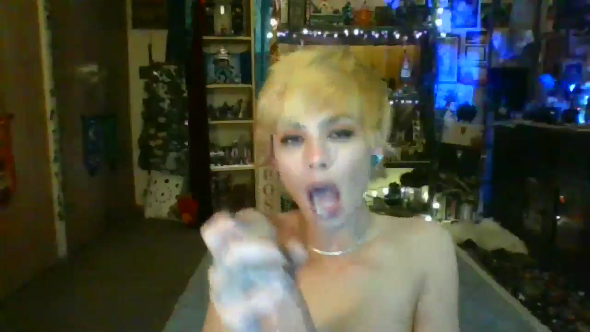 Gallery image thumbnail from Ancored's myfreecams stream on, 05/13/2025, 02:21 image 12 of 20