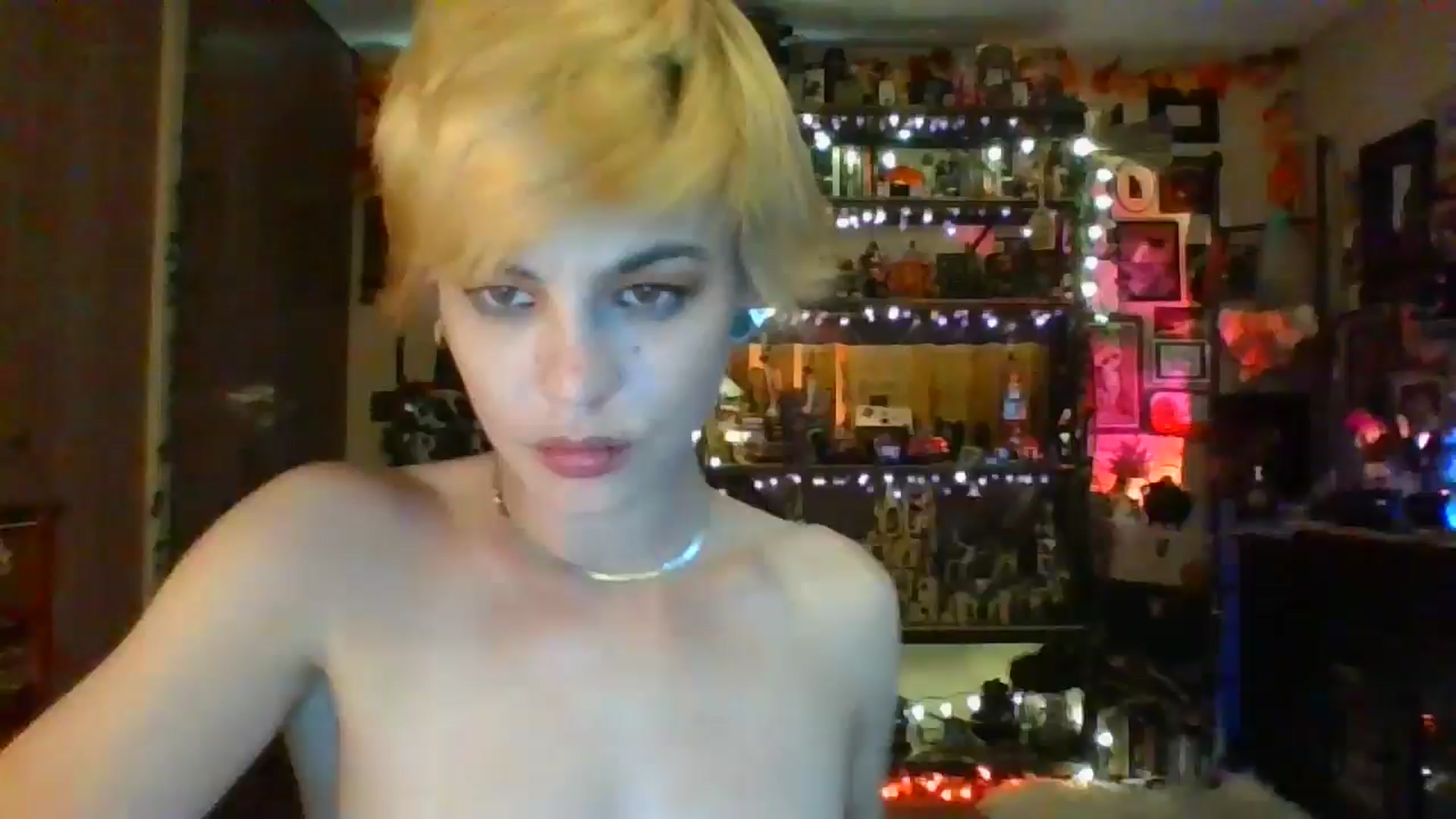 Gallery image thumbnail from Ancored's myfreecams stream on, 05/13/2025, 02:21 image 5 of 20