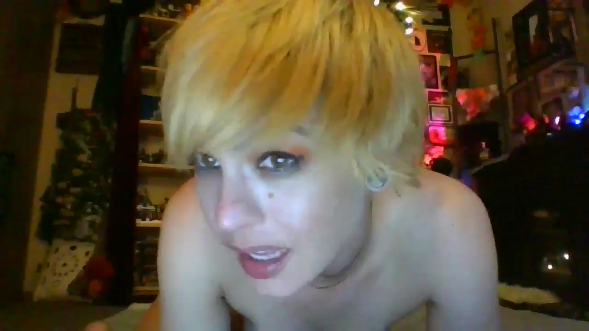 Gallery image thumbnail from Ancored's myfreecams stream on, 05/13/2025, 02:21 image 9 of 20