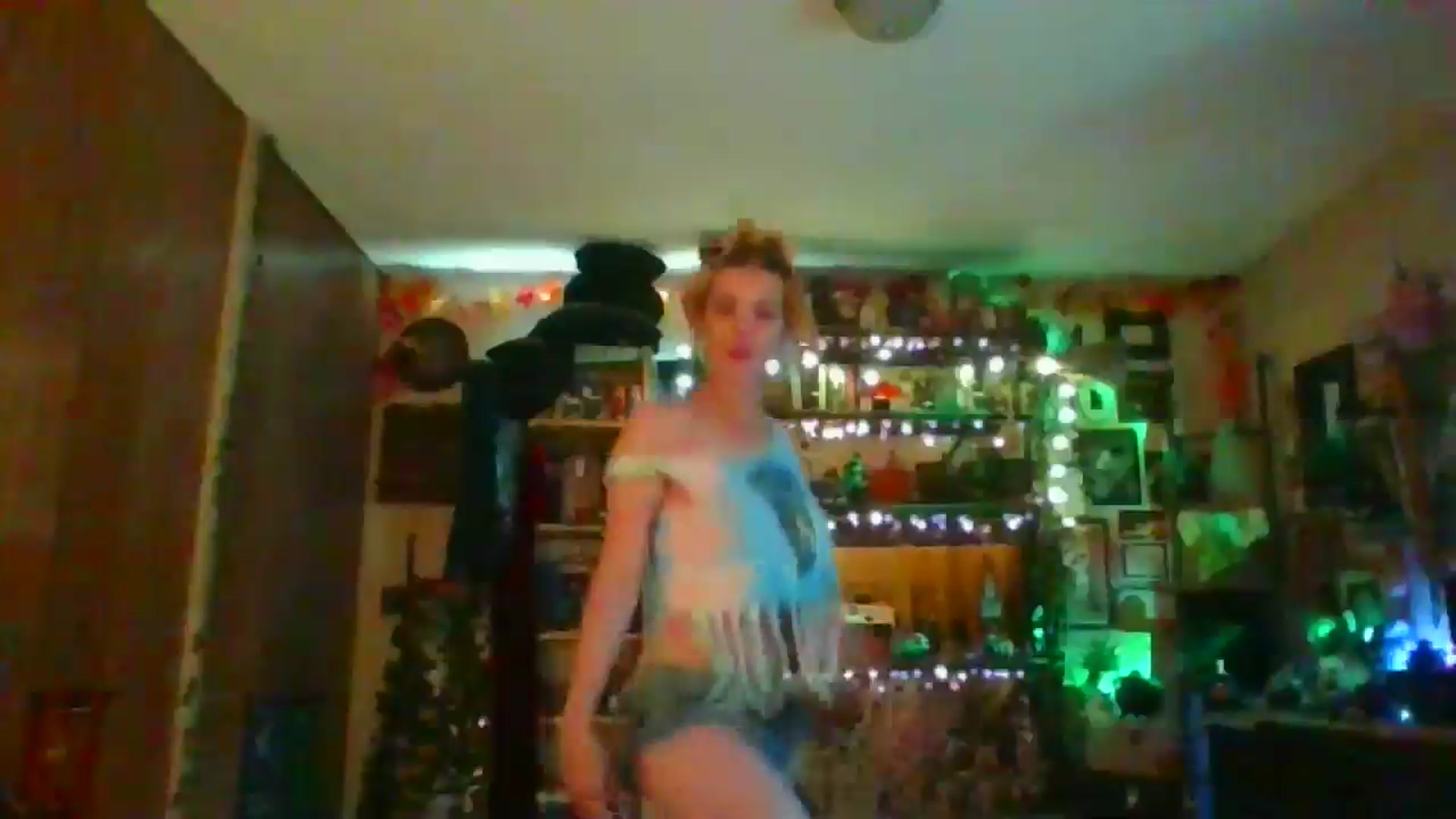 Gallery image thumbnail from Ancored's myfreecams stream on, 05/20/2025, 19:18 image 2 of 20
