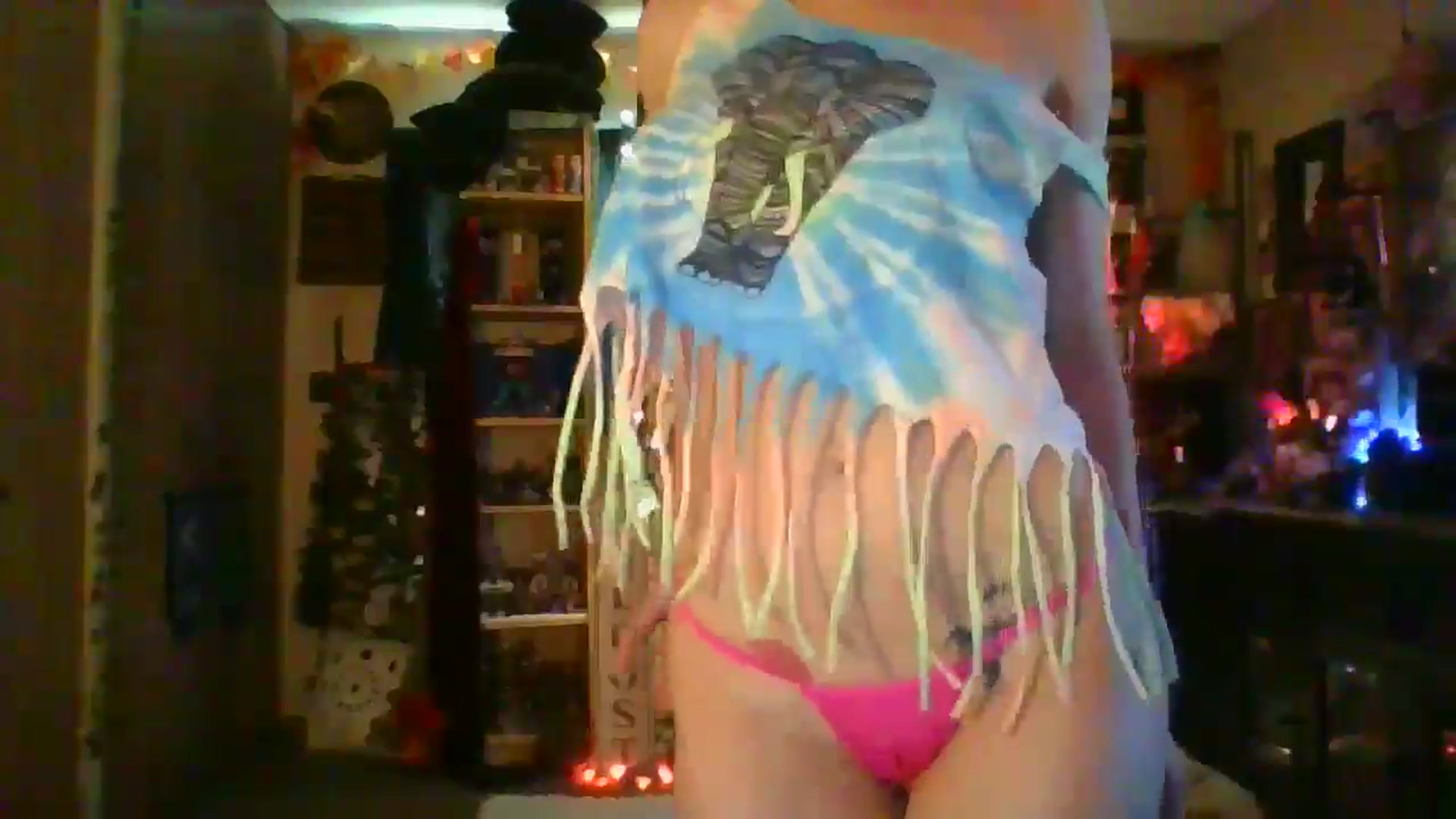 Gallery image thumbnail from Ancored's myfreecams stream on, 05/20/2025, 19:18 image 7 of 20