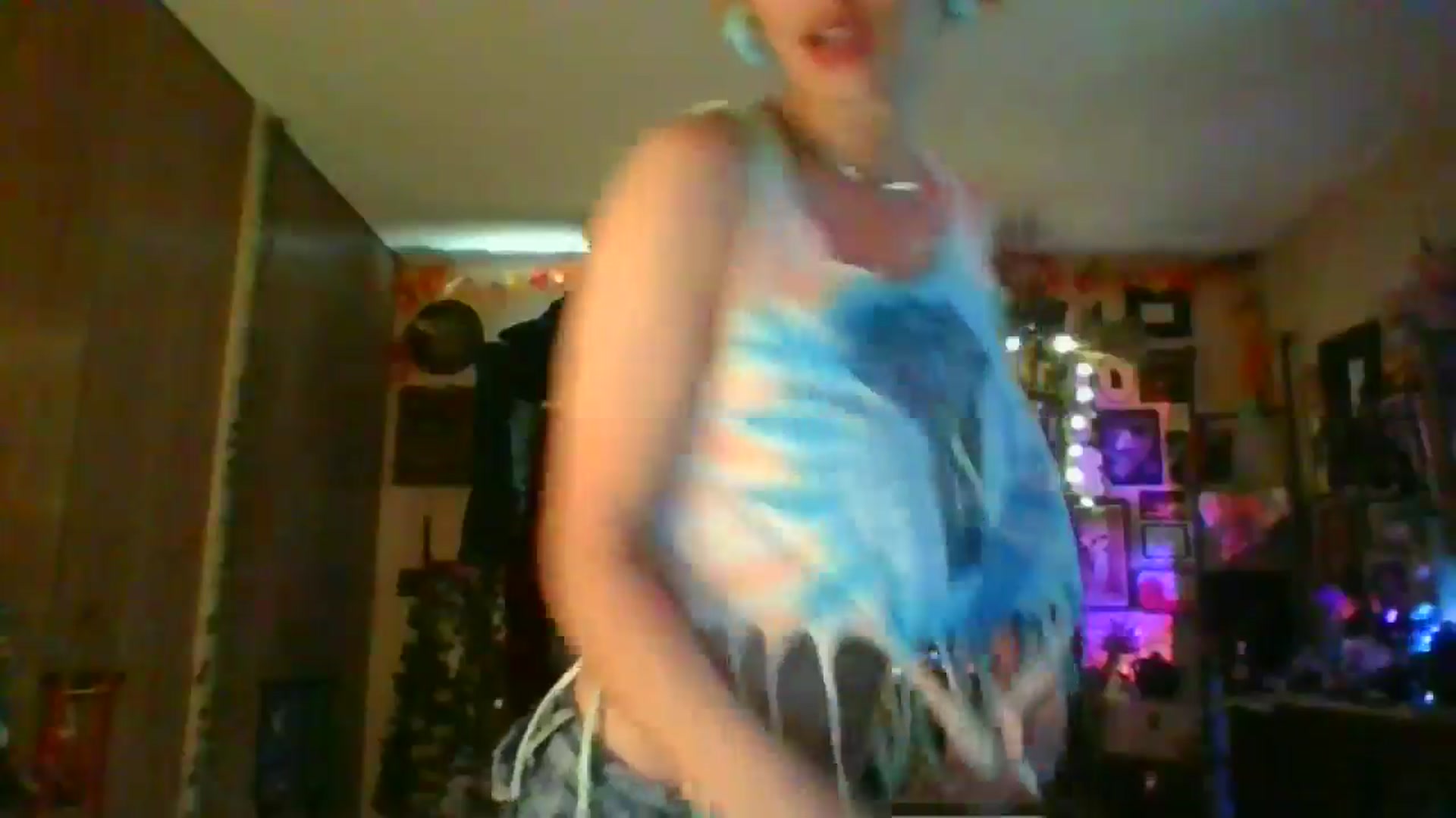 Gallery image thumbnail from Ancored's myfreecams stream on, 05/20/2025, 19:18 image 19 of 20