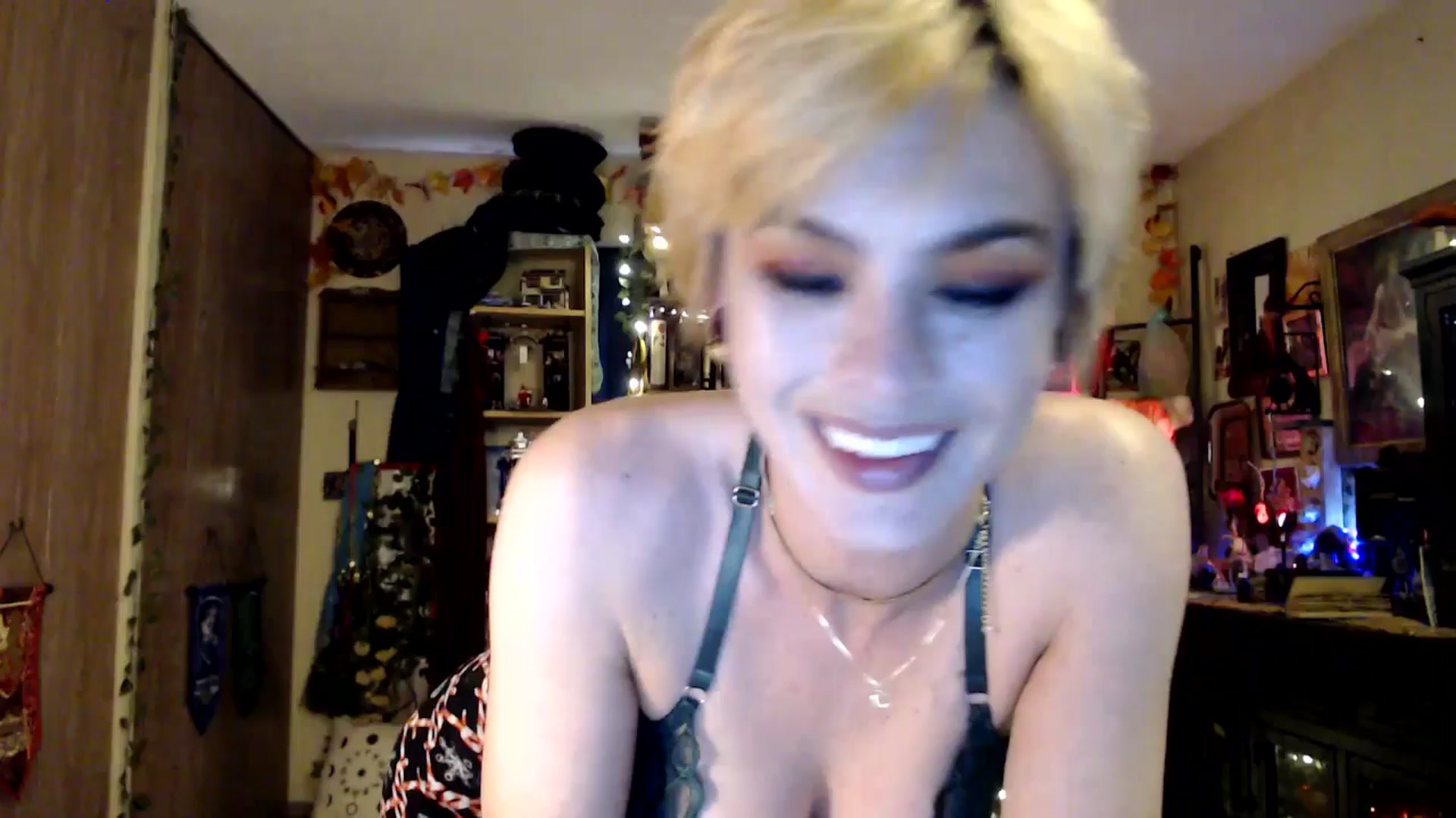 Gallery image thumbnail from Ancored's myfreecams stream on, 05/25/2025, 23:42 image 1 of 20