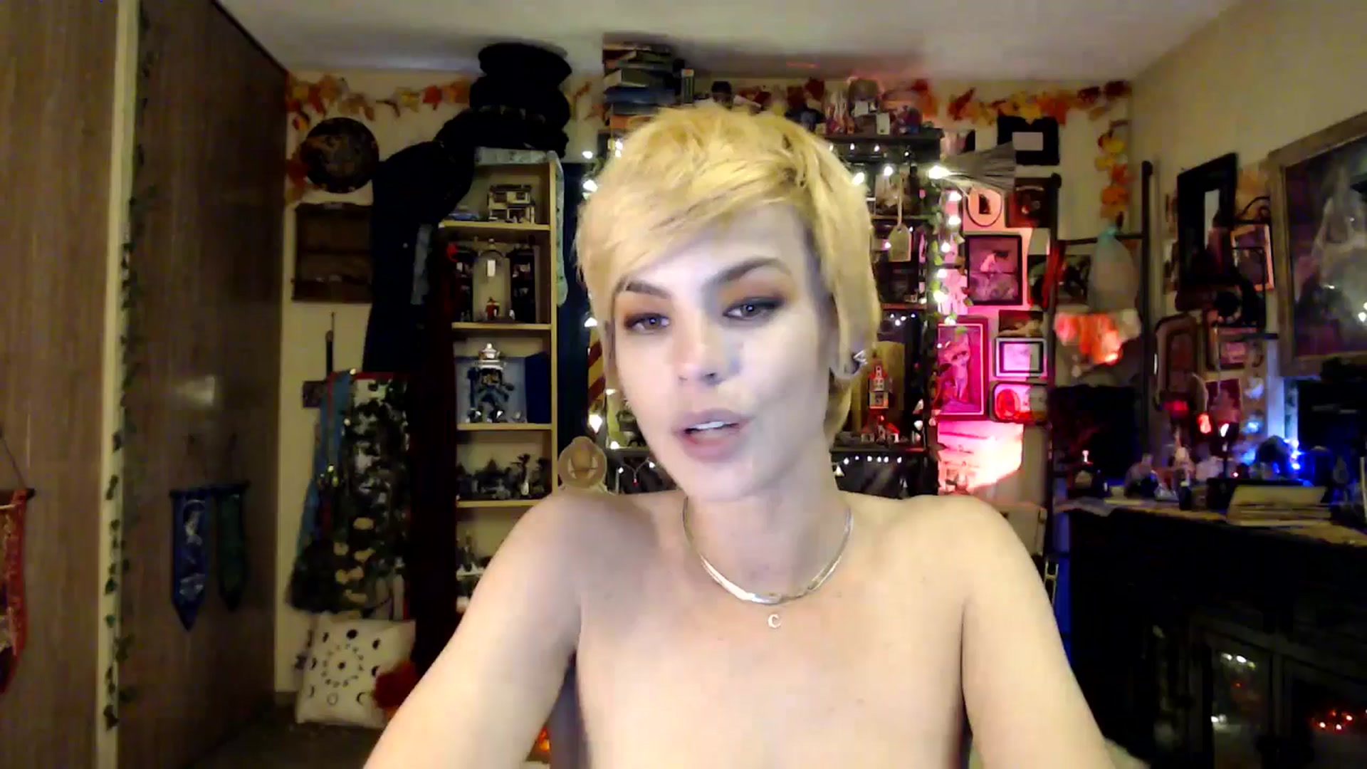 Gallery image thumbnail from Ancored's myfreecams stream on, 05/26/2025, 24:12 image 16 of 20
