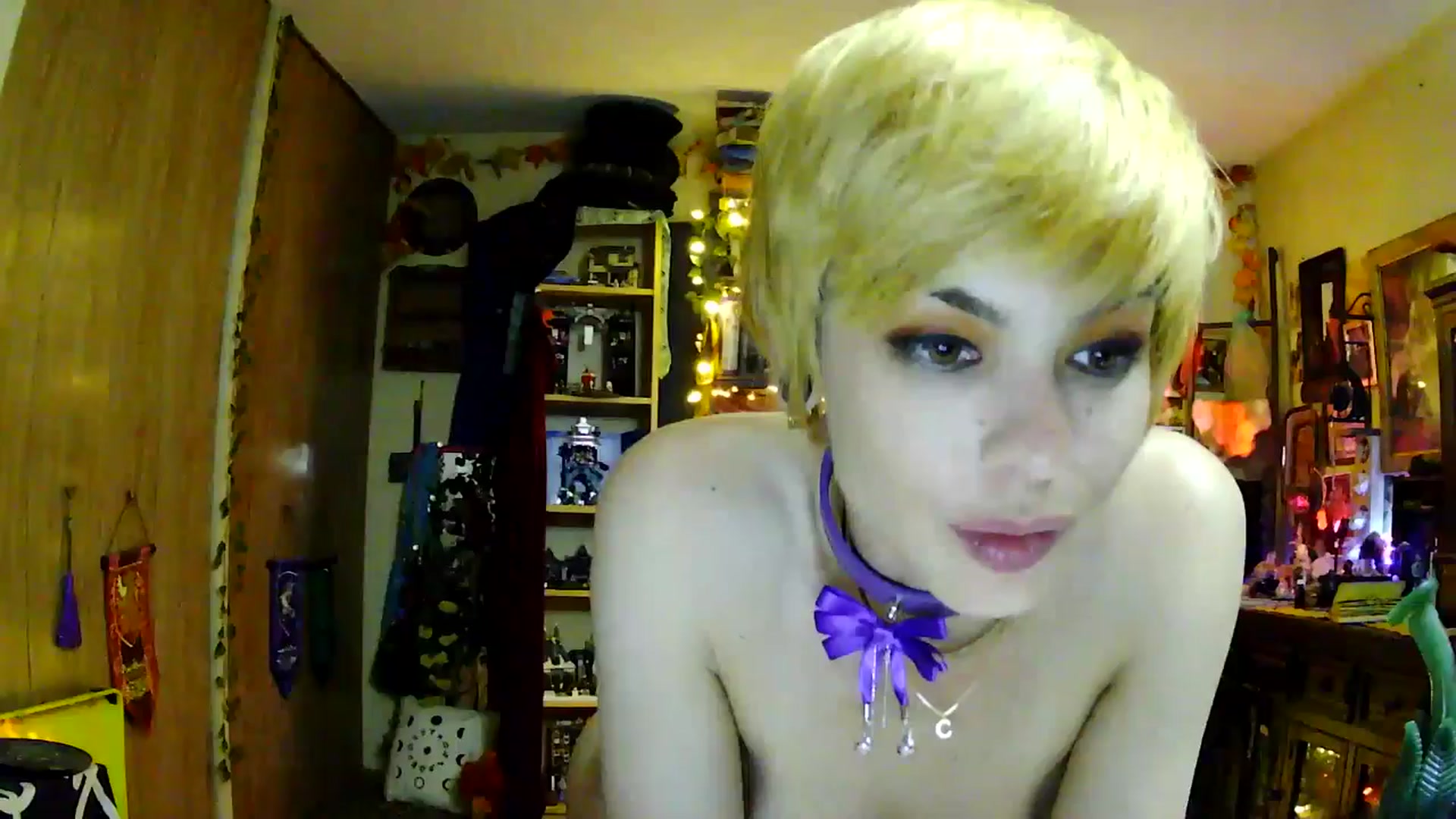 Gallery image thumbnail from Ancored's myfreecams stream on, 05/26/2025, 02:56 image 5 of 20