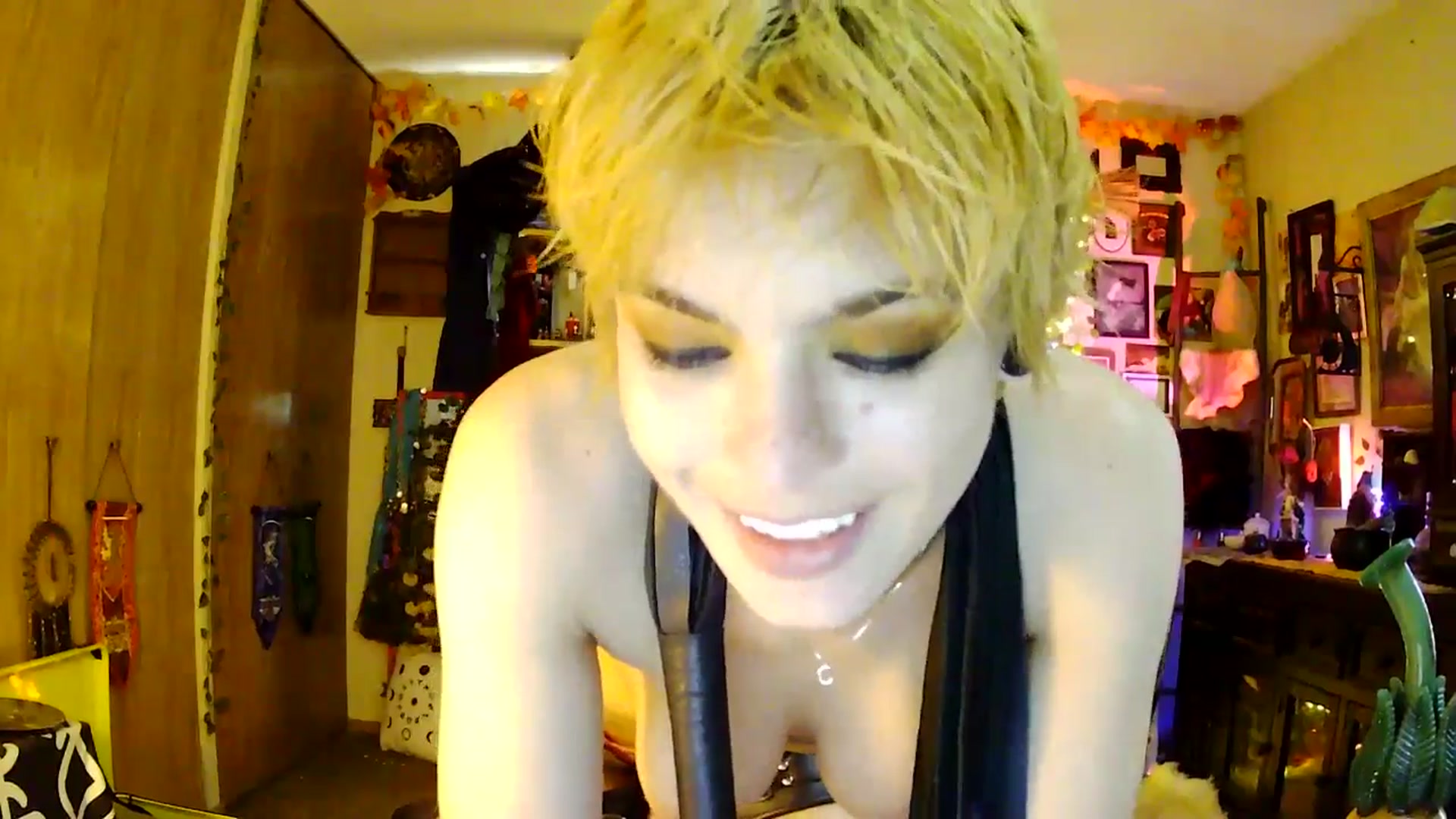 Gallery image thumbnail from Ancored's myfreecams stream on, 05/26/2025, 23:59 image 4 of 20