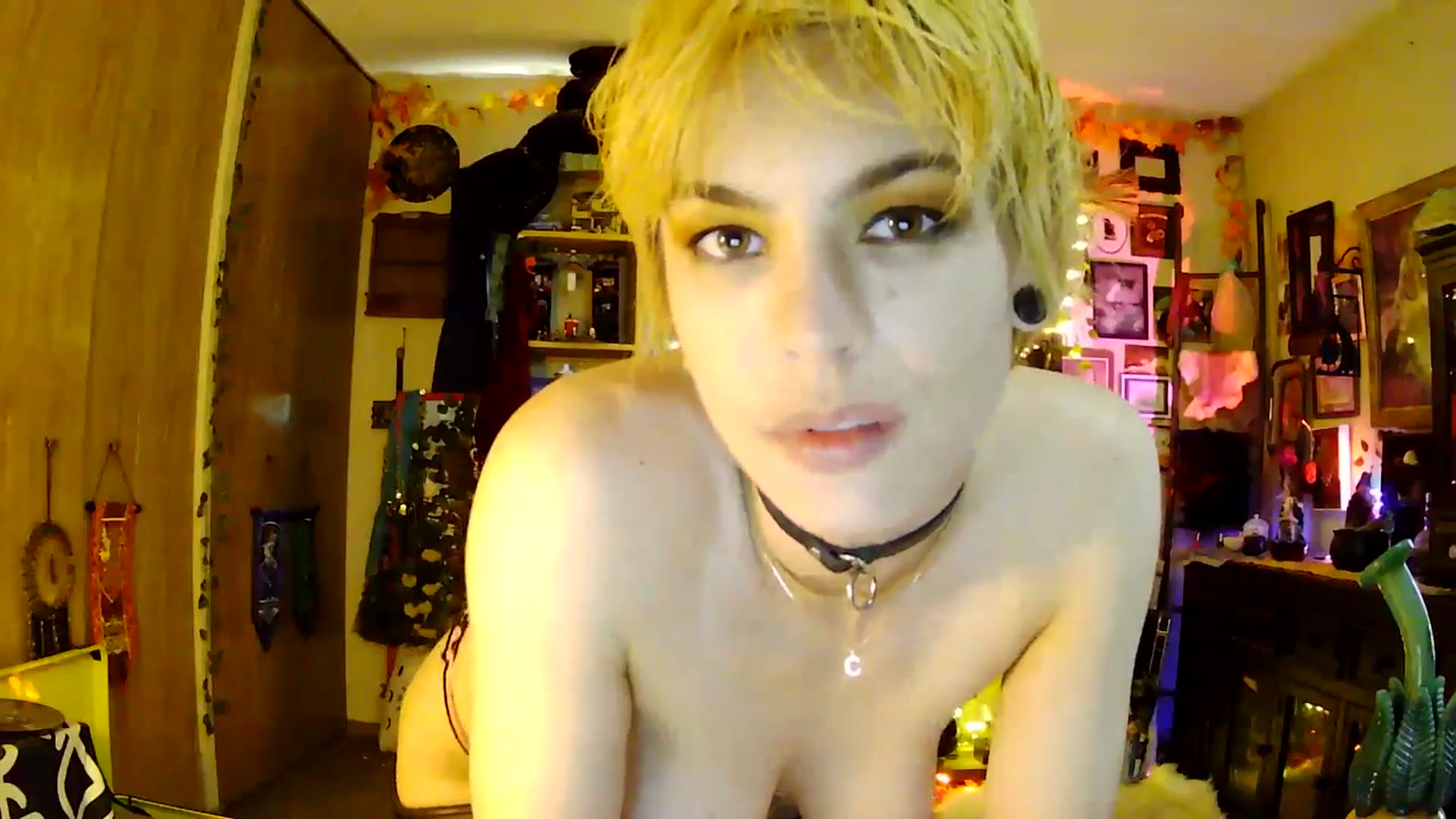 Gallery image thumbnail from Ancored's myfreecams stream on, 05/26/2025, 23:59 image 7 of 20