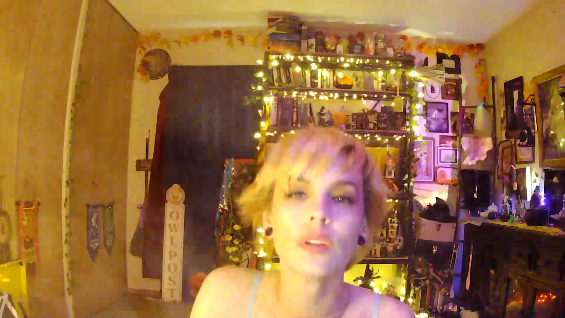 Gallery image thumbnail from Ancored's myfreecams stream on, 05/27/2025, 23:35 image 6 of 20