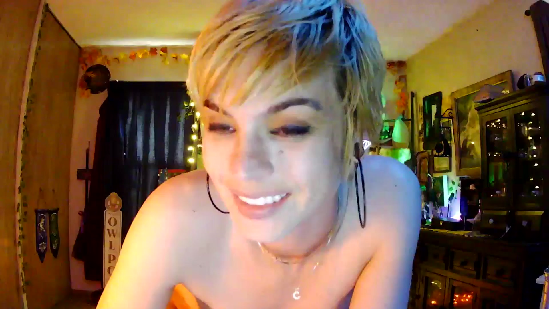 Gallery image thumbnail from Ancored's myfreecams stream on, 05/30/2025, 02:04 image 4 of 20