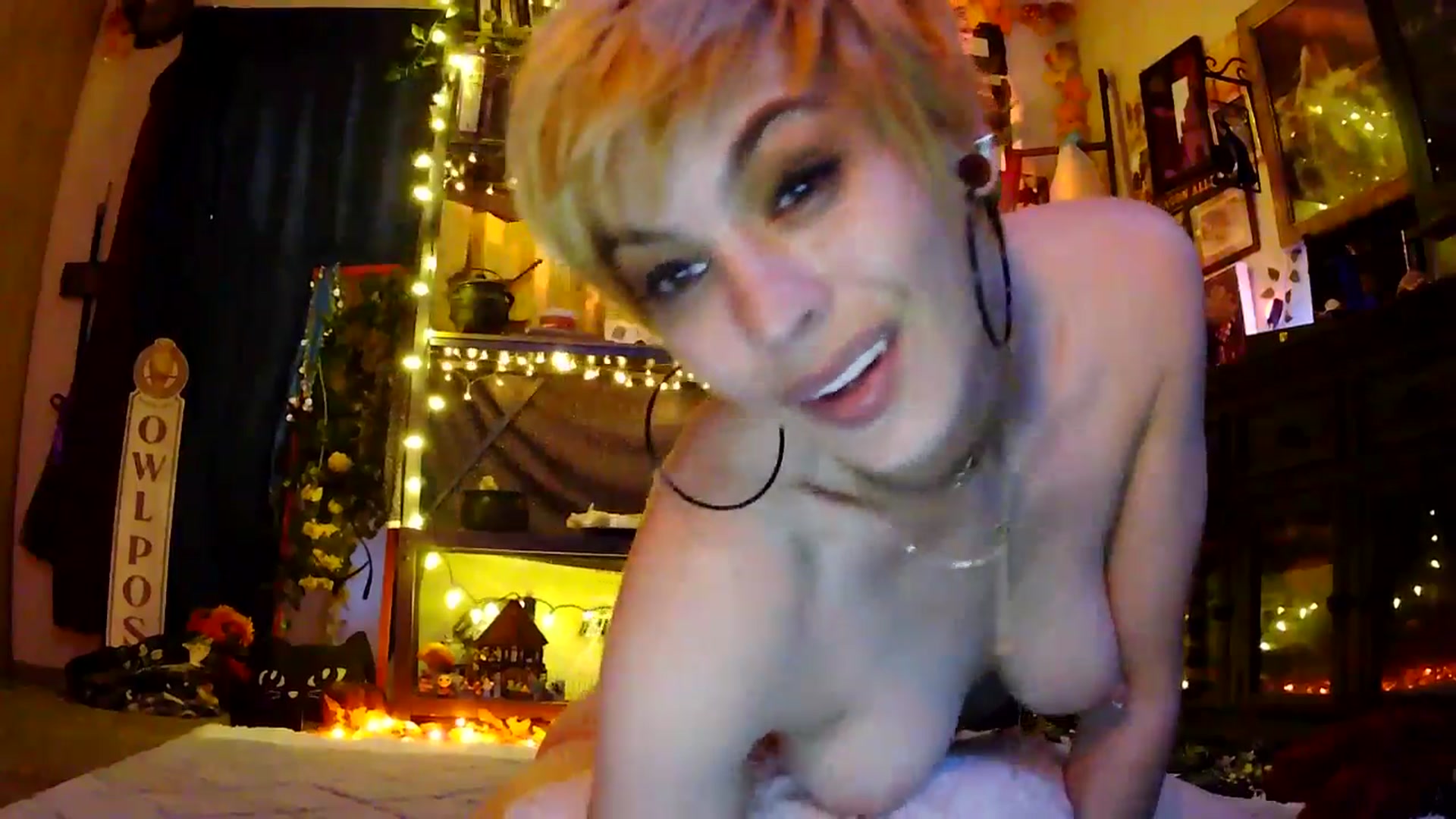 Gallery image thumbnail from Ancored's myfreecams stream on, 05/30/2025, 02:04 image 11 of 20