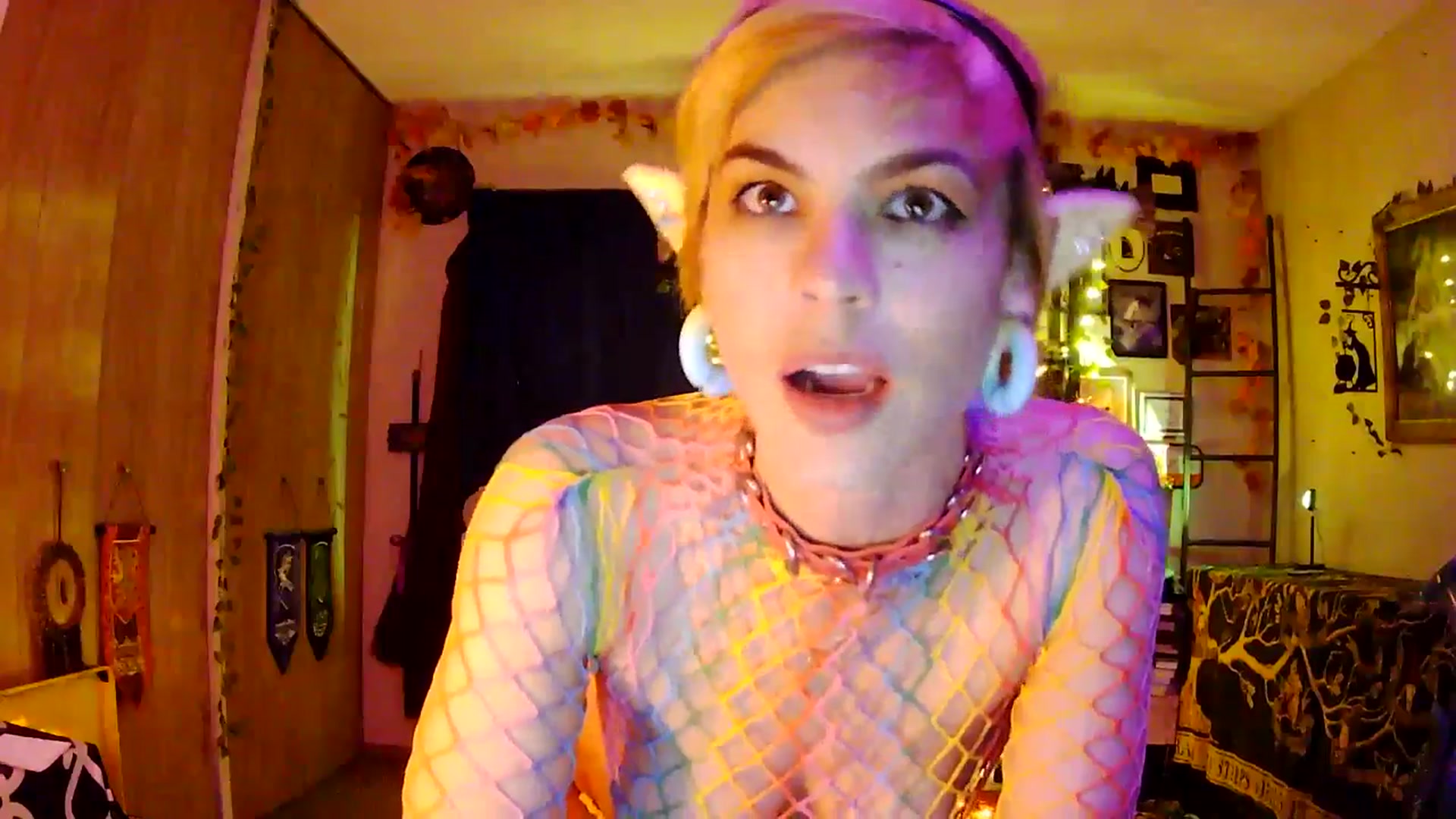 Gallery image thumbnail from Ancored's myfreecams stream on, 06/01/2025, 03:01 image 5 of 20