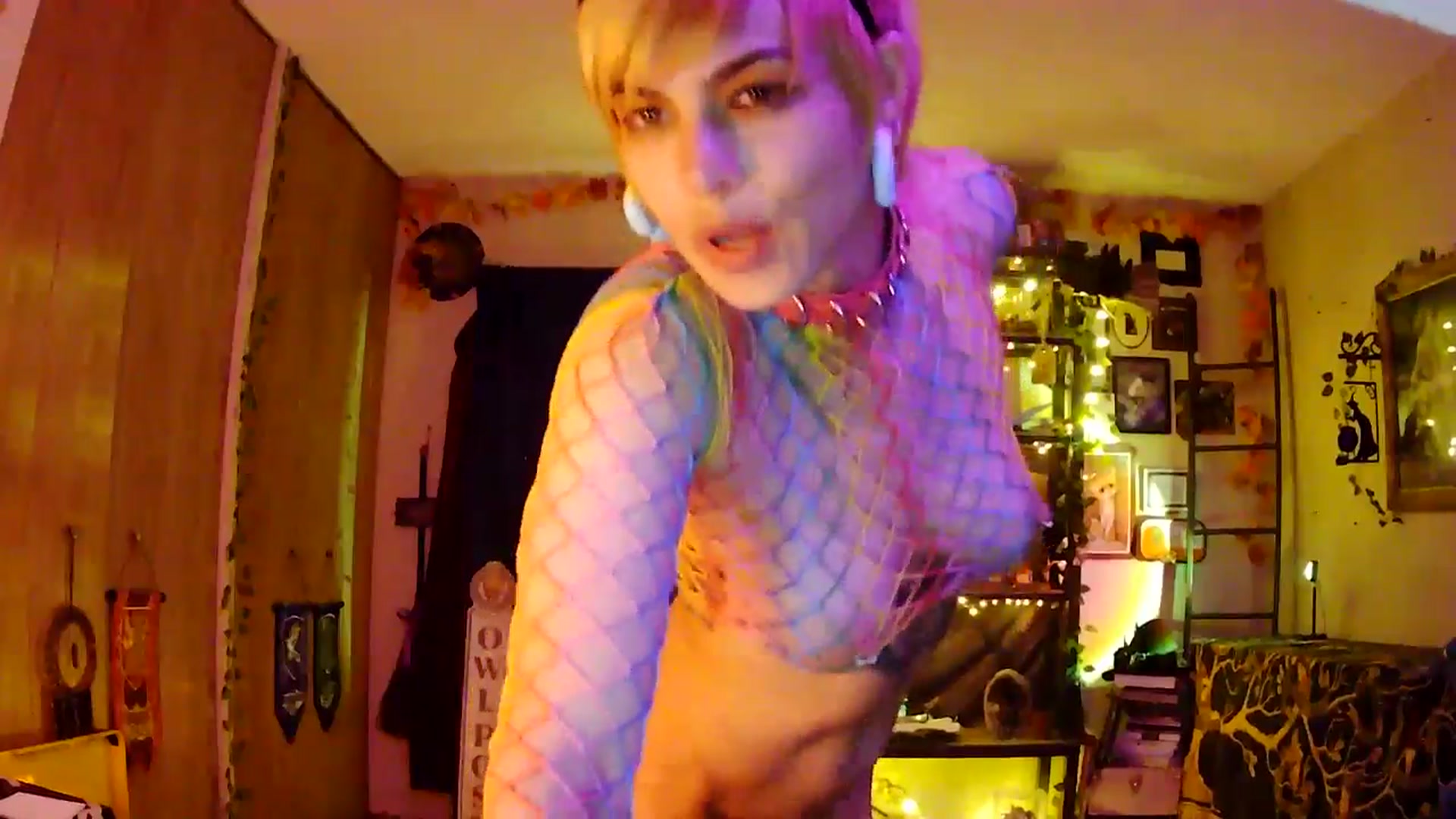 Gallery image thumbnail from Ancored's myfreecams stream on, 06/01/2025, 03:01 image 16 of 20