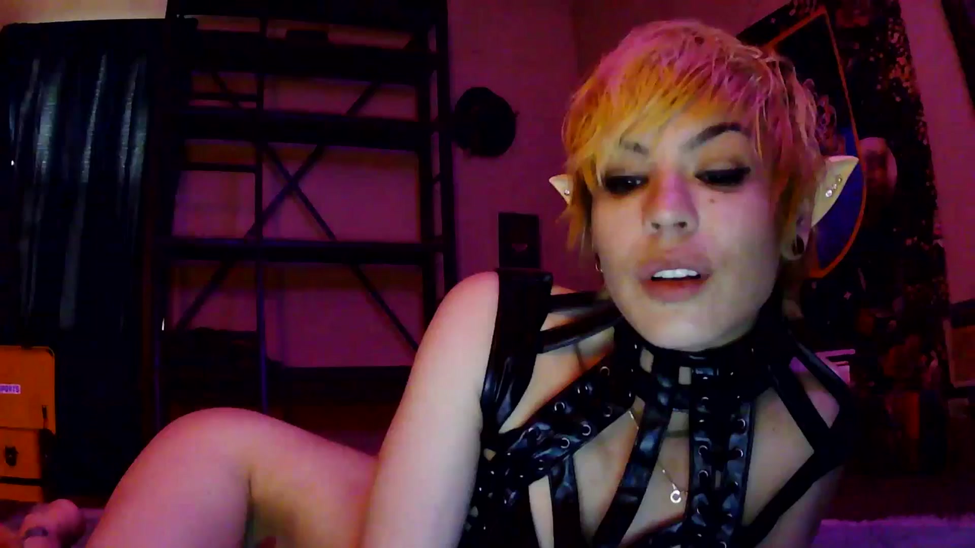 Gallery image thumbnail from Ancored's myfreecams stream on, 06/05/2025, 24:01 image 12 of 20