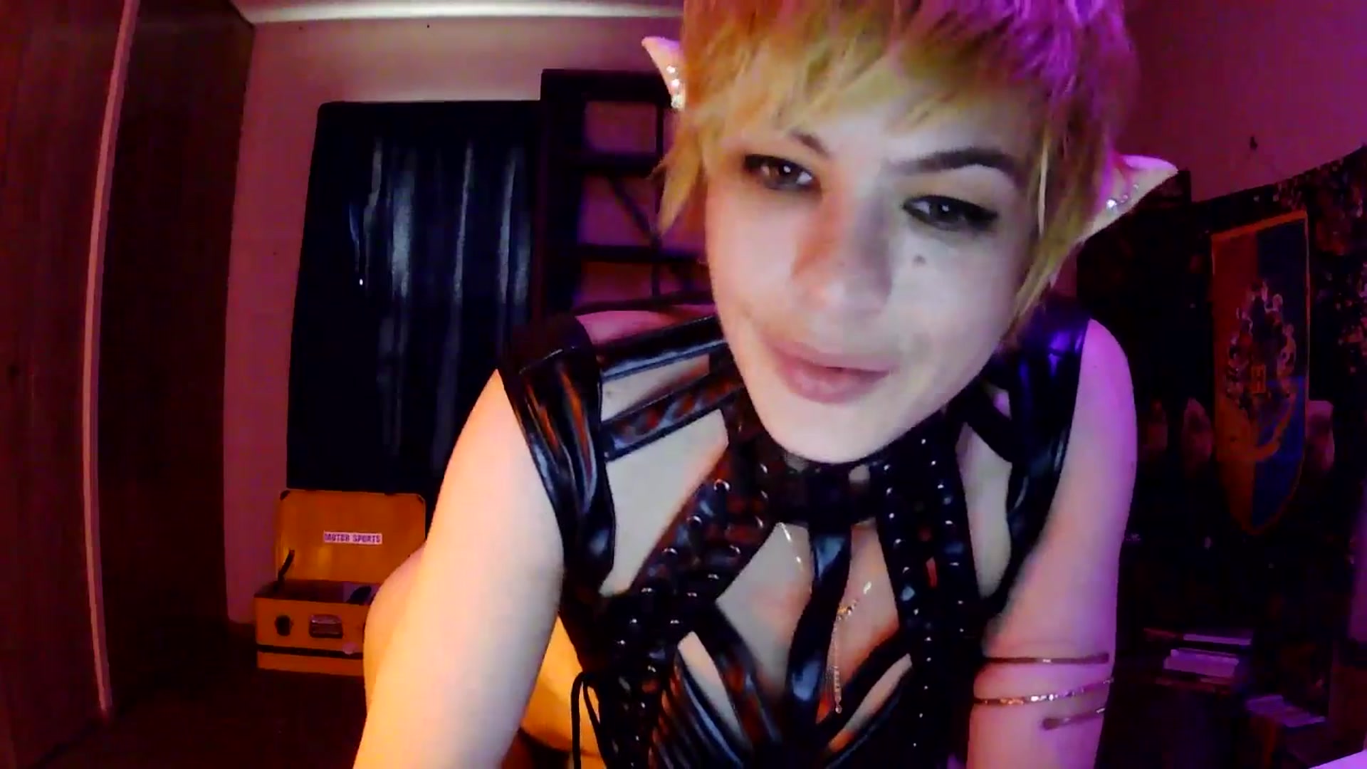Gallery image thumbnail from Ancored's myfreecams stream on, 06/05/2025, 02:02 image 10 of 20