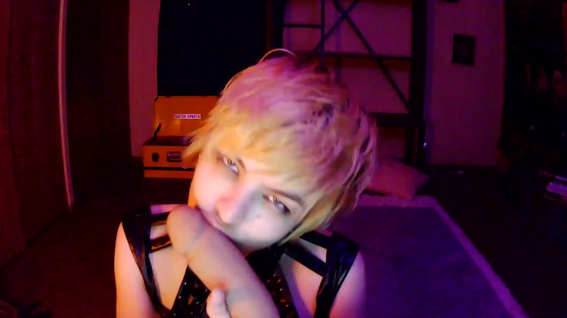 Gallery image thumbnail from Ancored's myfreecams stream on, 06/05/2025, 02:02 image 16 of 20
