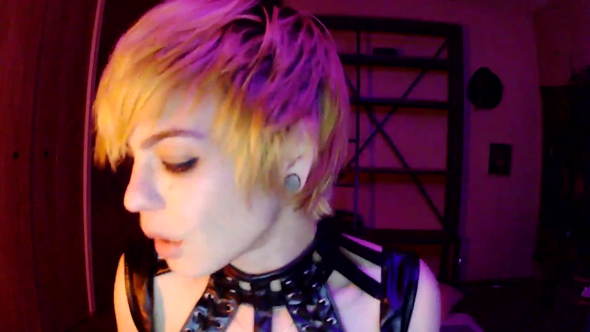 Gallery image thumbnail from Ancored's myfreecams stream on, 06/05/2025, 04:30 image 4 of 20