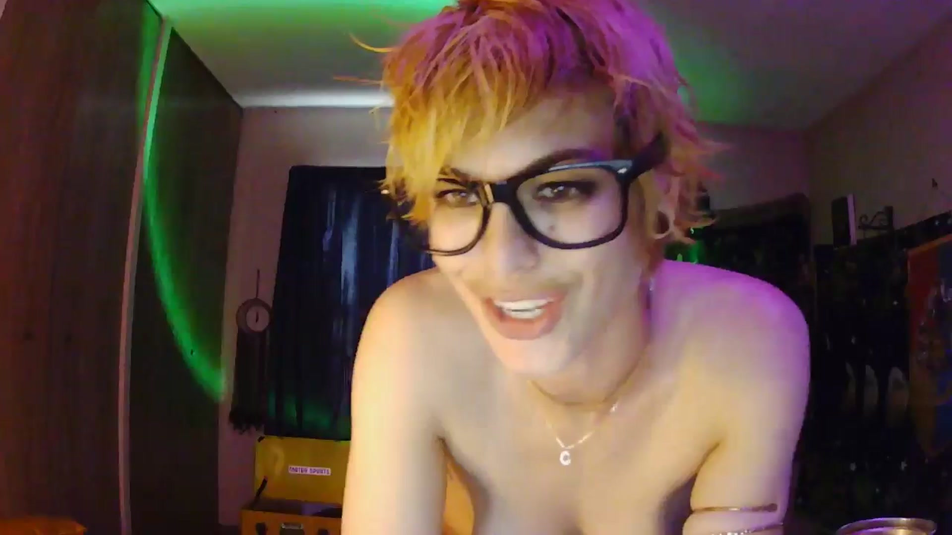 Gallery image thumbnail from Ancored's myfreecams stream on, 06/07/2025, 24:41 image 20 of 20