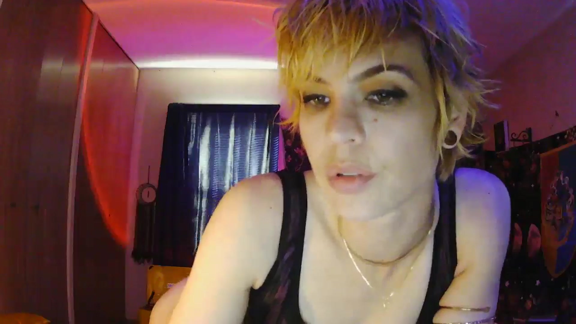 Gallery image thumbnail from Ancored's myfreecams stream on, 06/07/2025, 24:41 image 3 of 20