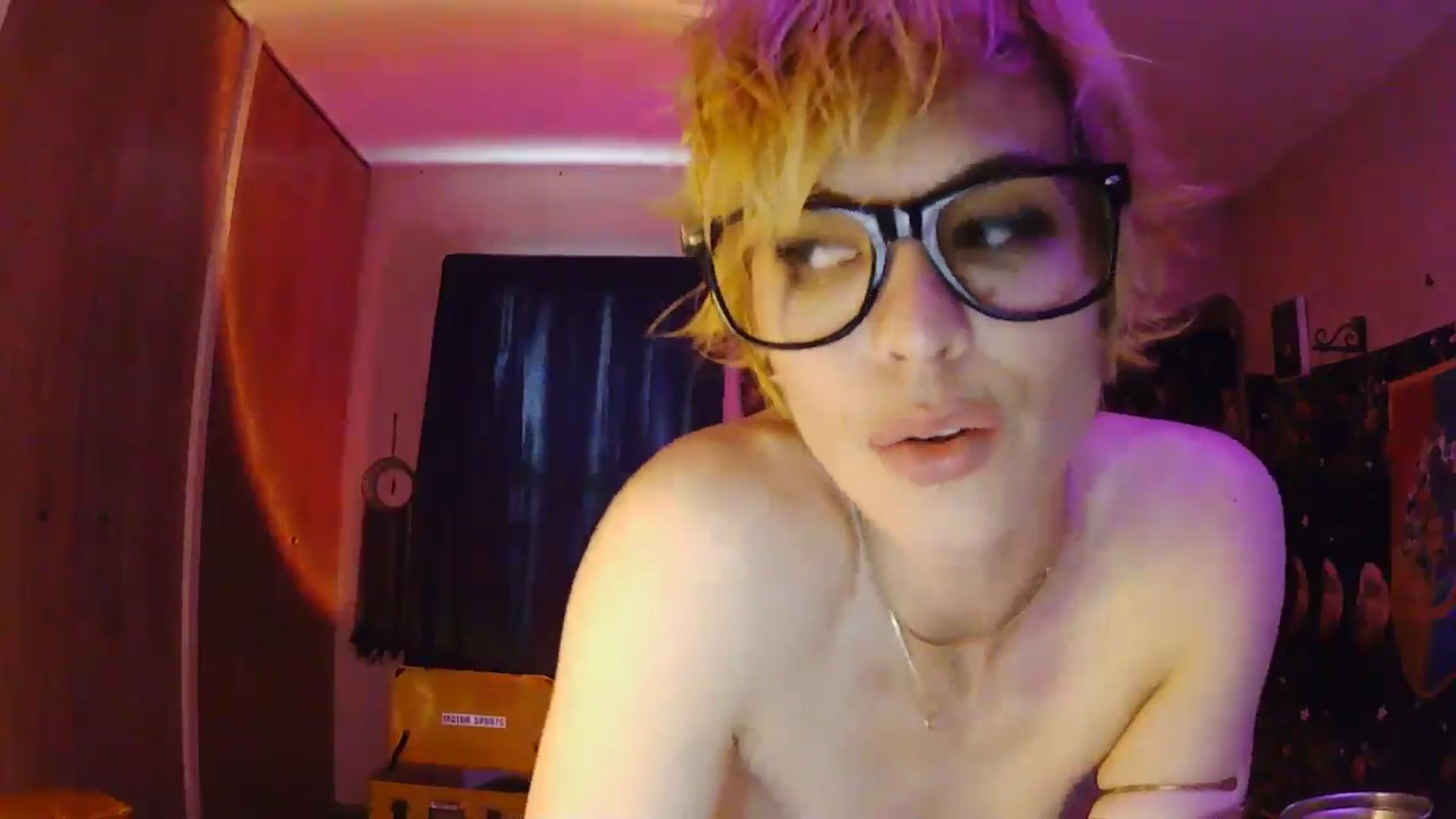 Gallery image thumbnail from Ancored's myfreecams stream on, 06/07/2025, 24:43 image 19 of 20