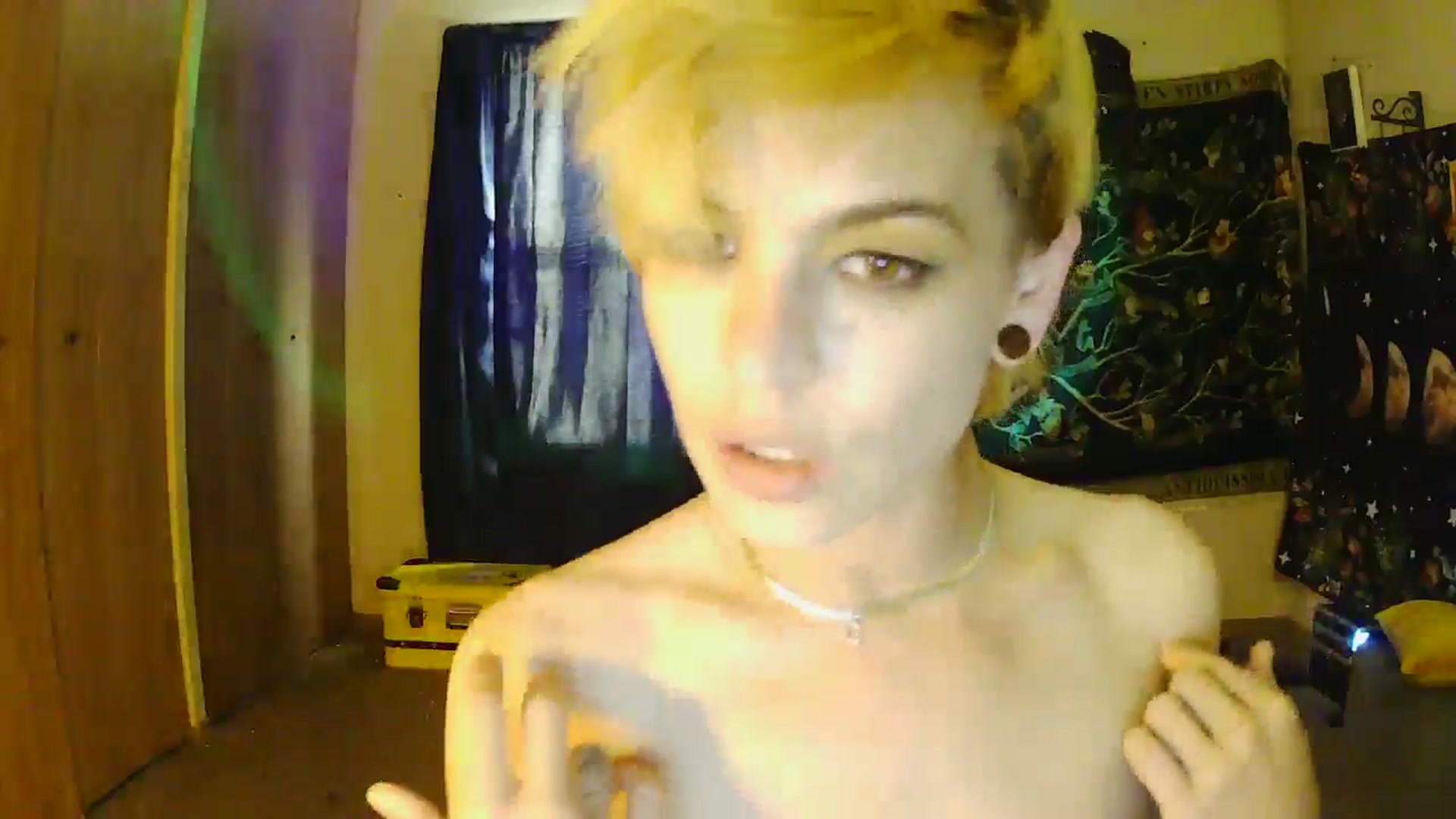 Gallery image thumbnail from Ancored's myfreecams stream on, 06/10/2025, 24:25 image 4 of 20