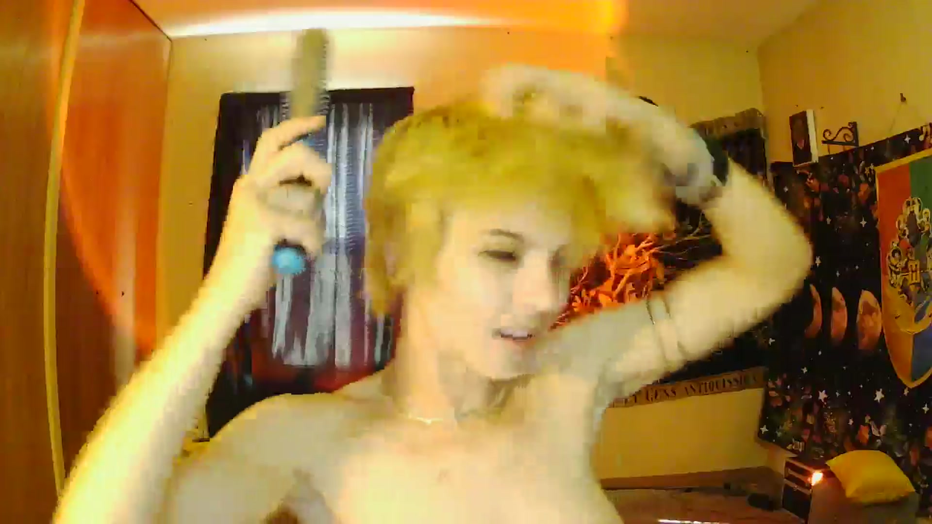 Gallery image thumbnail from Ancored's myfreecams stream on, 06/10/2025, 24:25 image 2 of 20