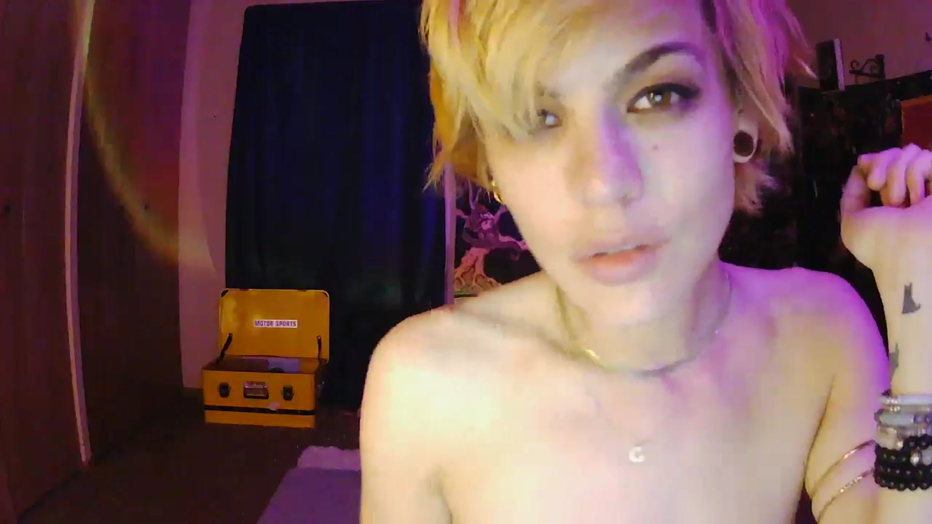 Gallery image thumbnail from Ancored's myfreecams stream on, 06/11/2025, 02:14 image 10 of 20