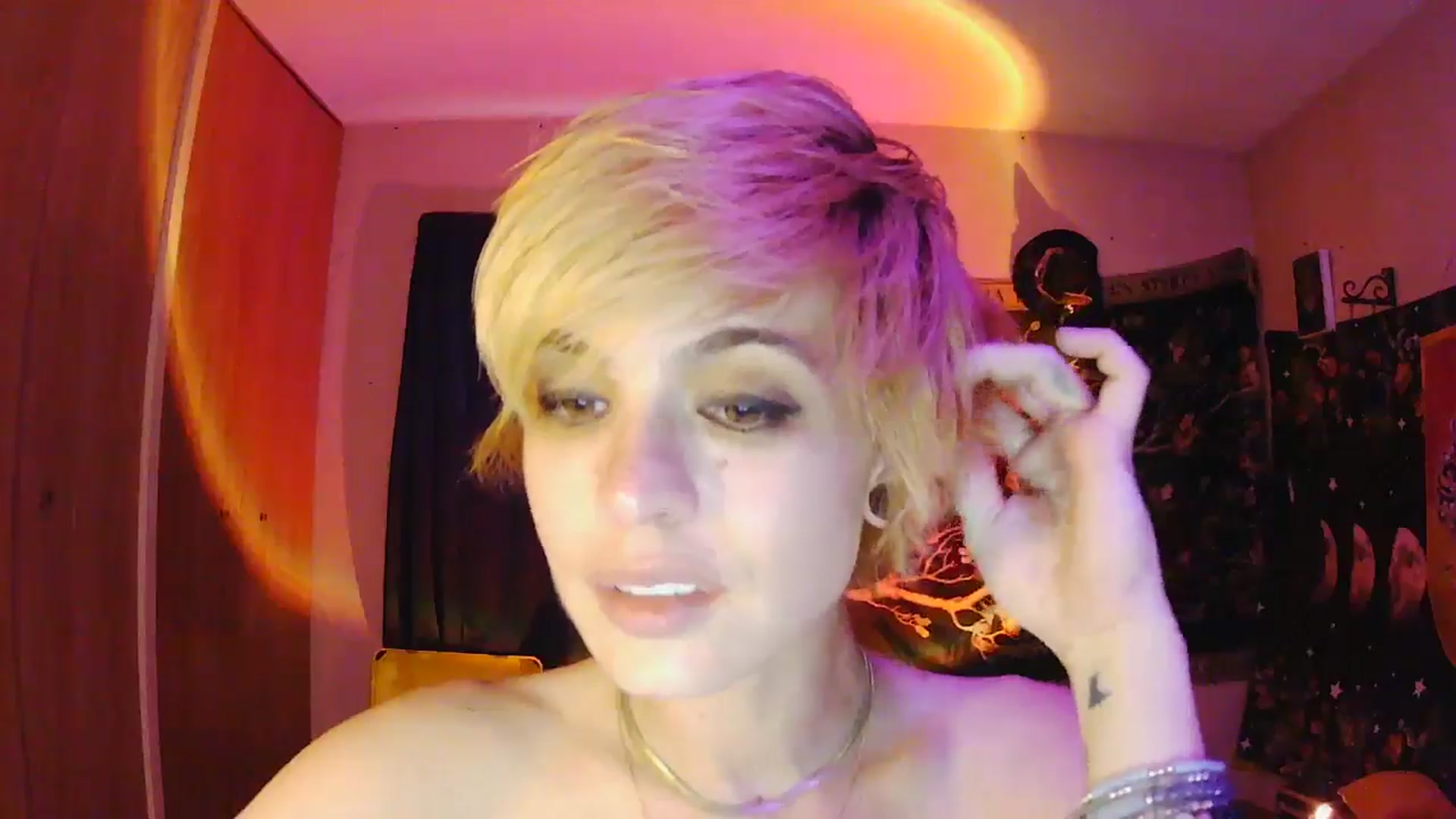 Gallery image thumbnail from Ancored's myfreecams stream on, 06/11/2025, 02:14 image 11 of 20