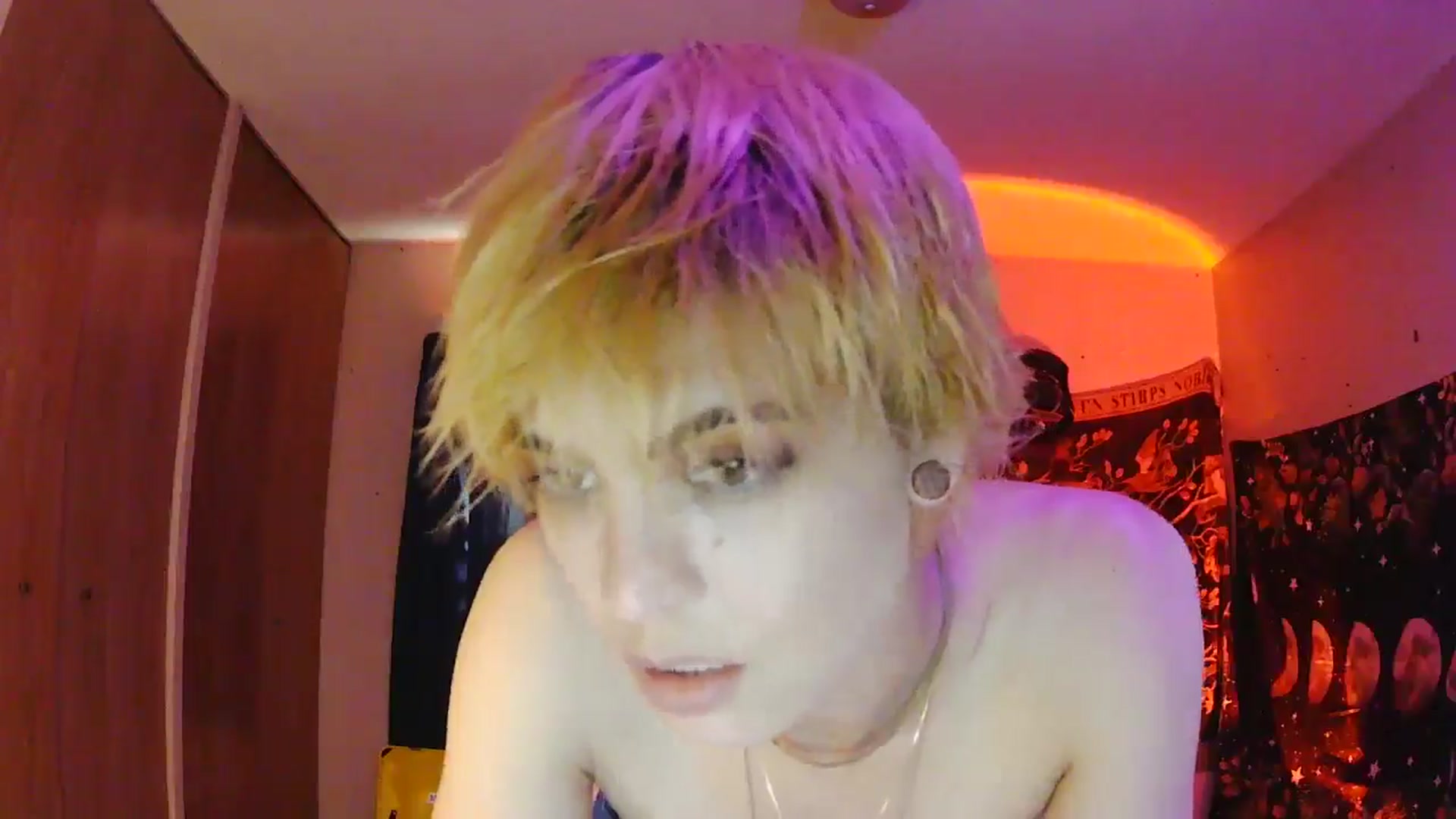 Gallery image thumbnail from Ancored's myfreecams stream on, 06/12/2025, 24:44 image 4 of 20