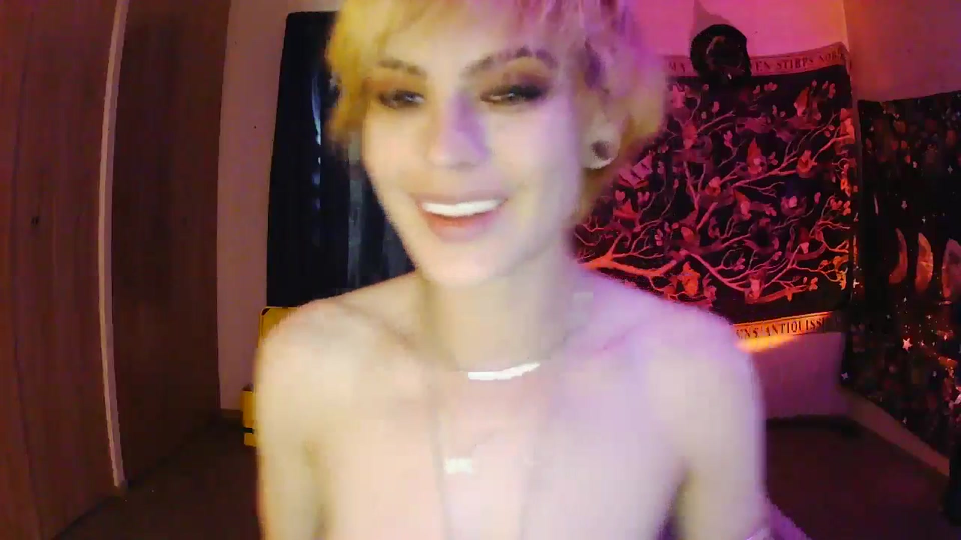 Gallery image thumbnail from Ancored's myfreecams stream on, 06/12/2025, 24:44 image 7 of 20