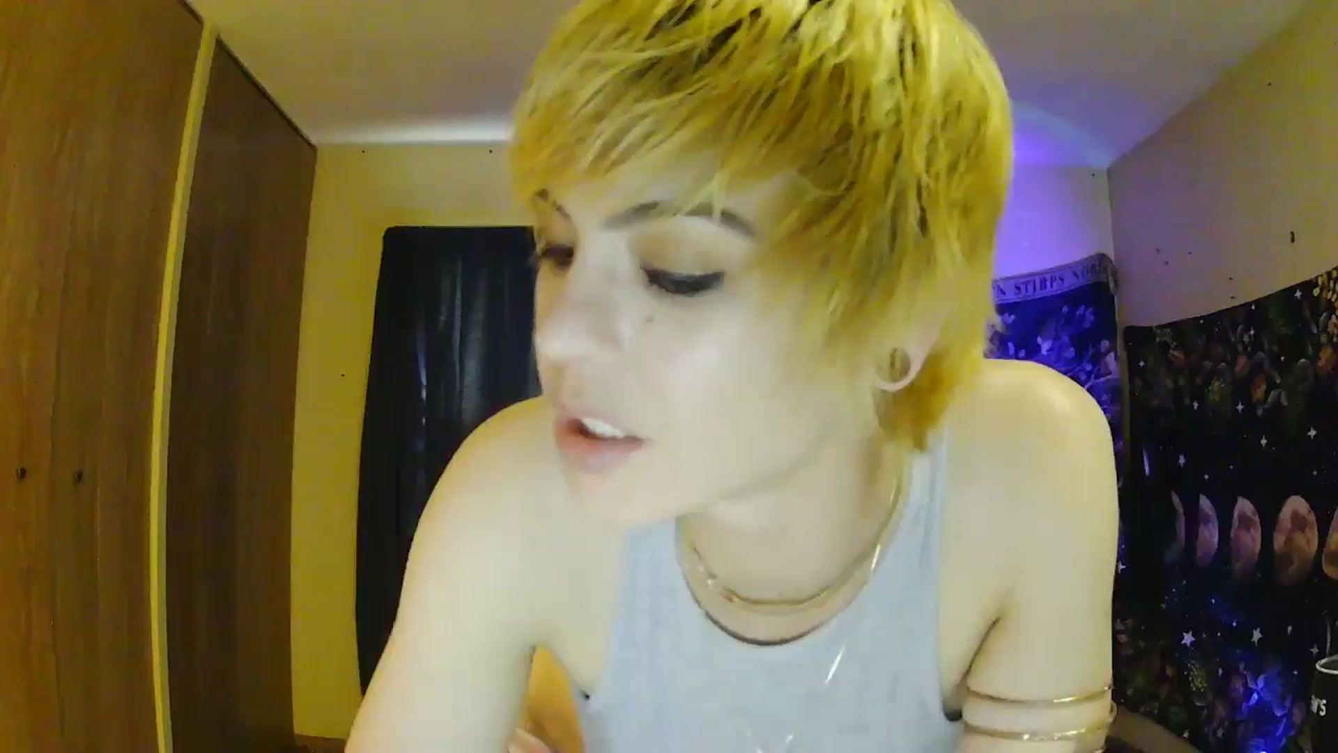 Gallery image thumbnail from Ancored's myfreecams stream on, 06/13/2025, 01:31 image 19 of 20