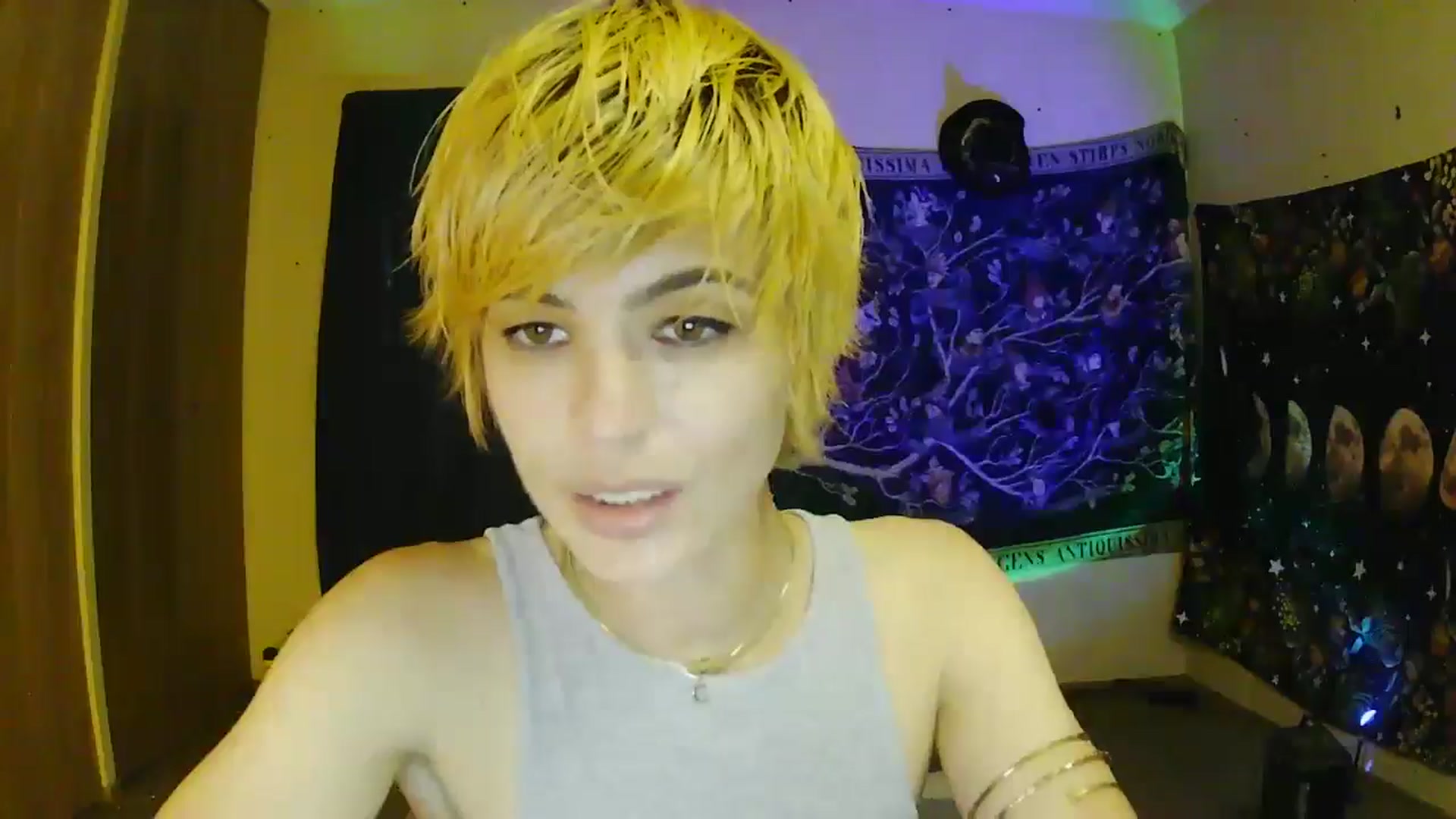 Gallery image thumbnail from Ancored's myfreecams stream on, 06/13/2025, 01:31 image 6 of 20