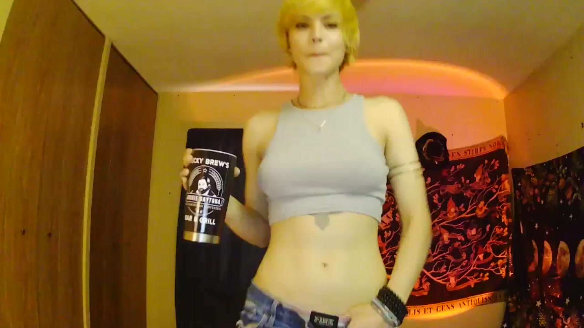 Gallery image thumbnail from Ancored's myfreecams stream on, 06/13/2025, 02:02 image 17 of 20